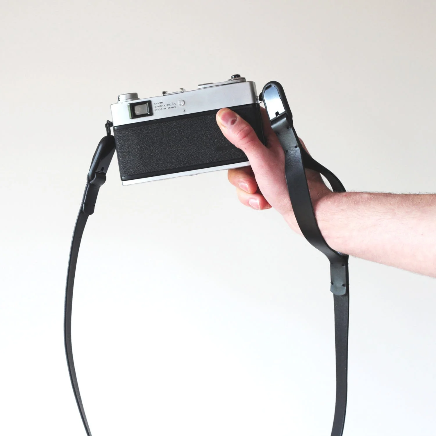 Peak Thin Duo Strap with Peak Design anchors