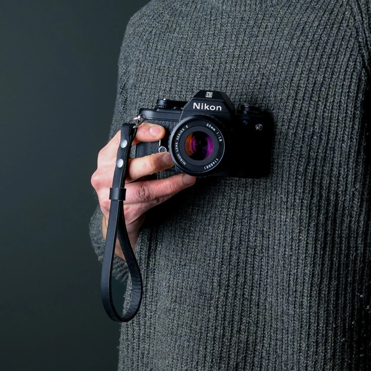 Leather-camera-wrist-strap-nikon.jpg