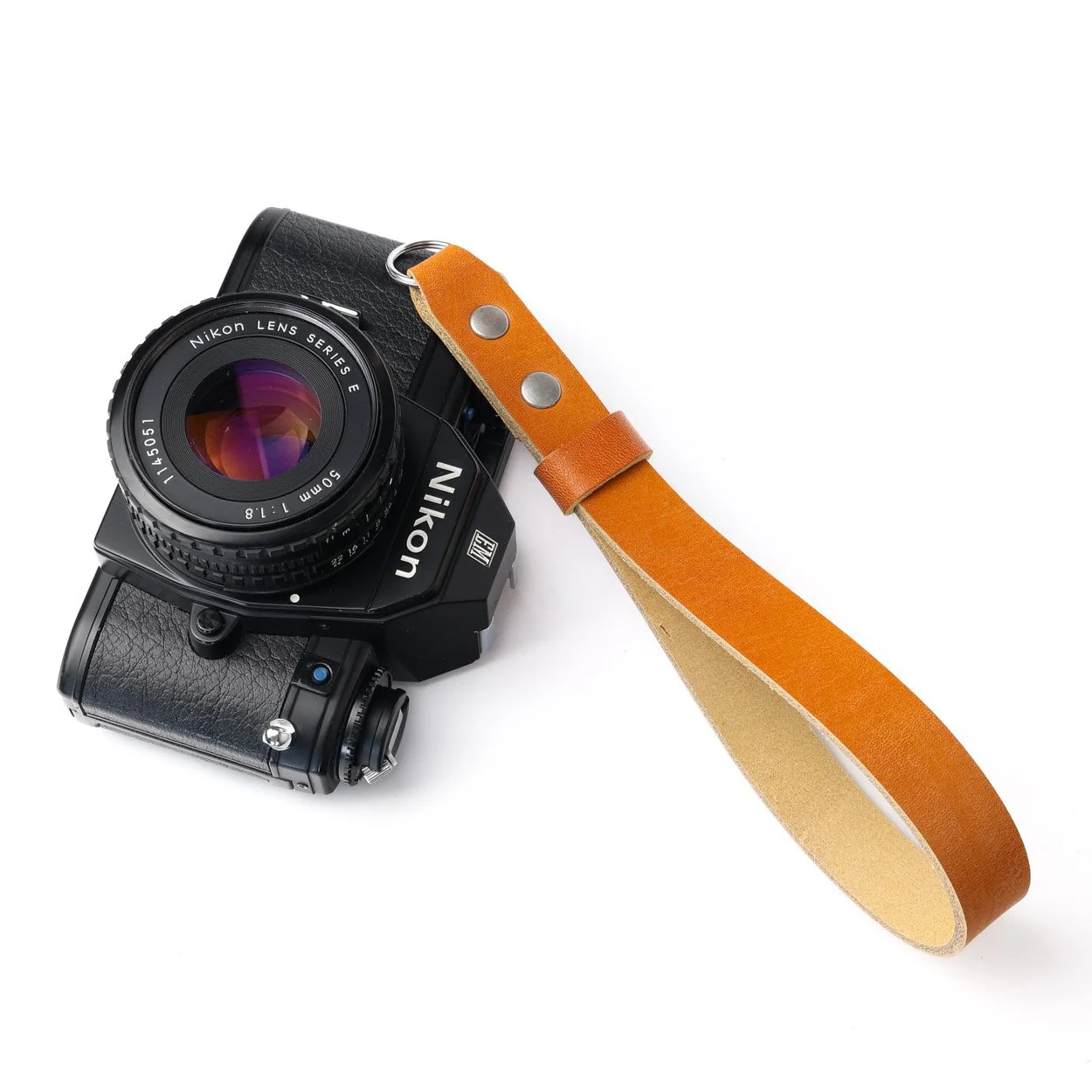 leather-camera-wrist-strap-nikon.jpg