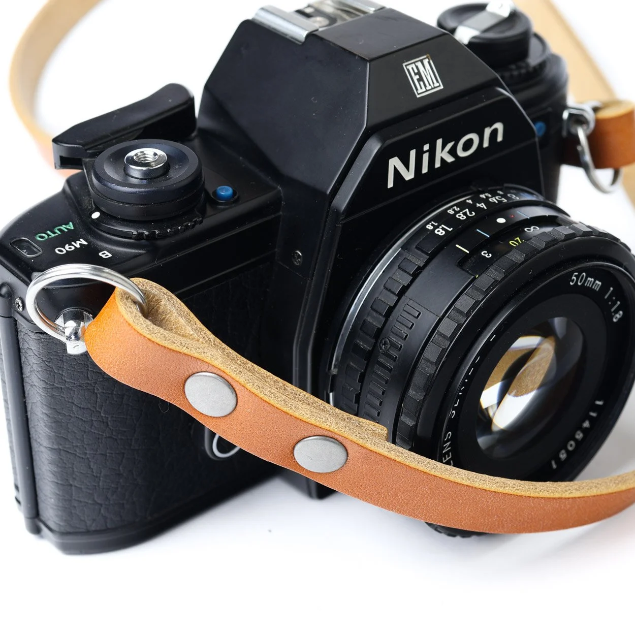 The Best Nikon Camera Straps for Comfort and Reliability