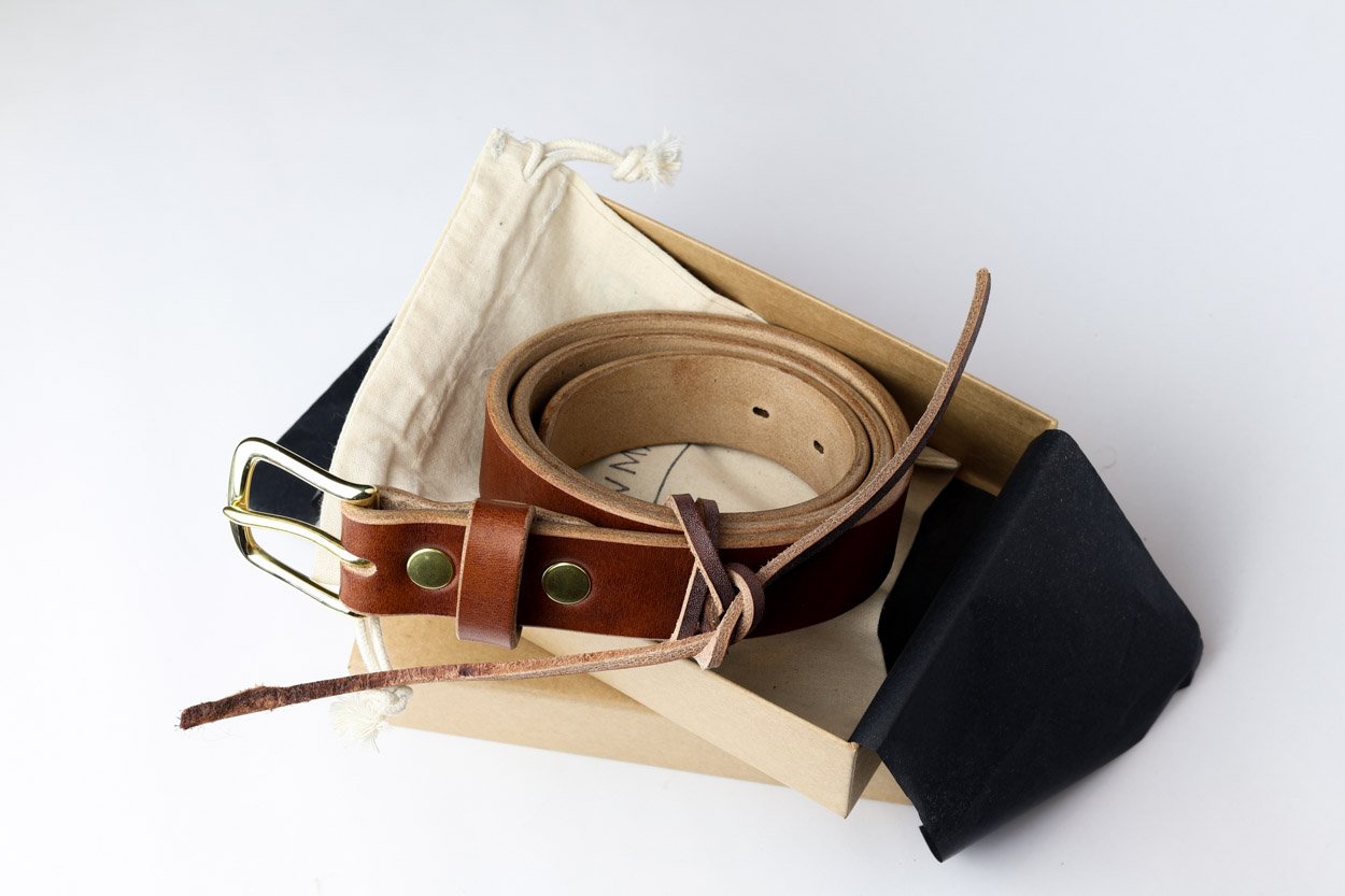 brown leather mens belt in gift box