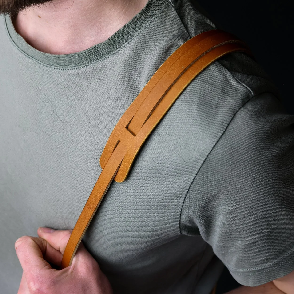 camera shoulder pad whiskey