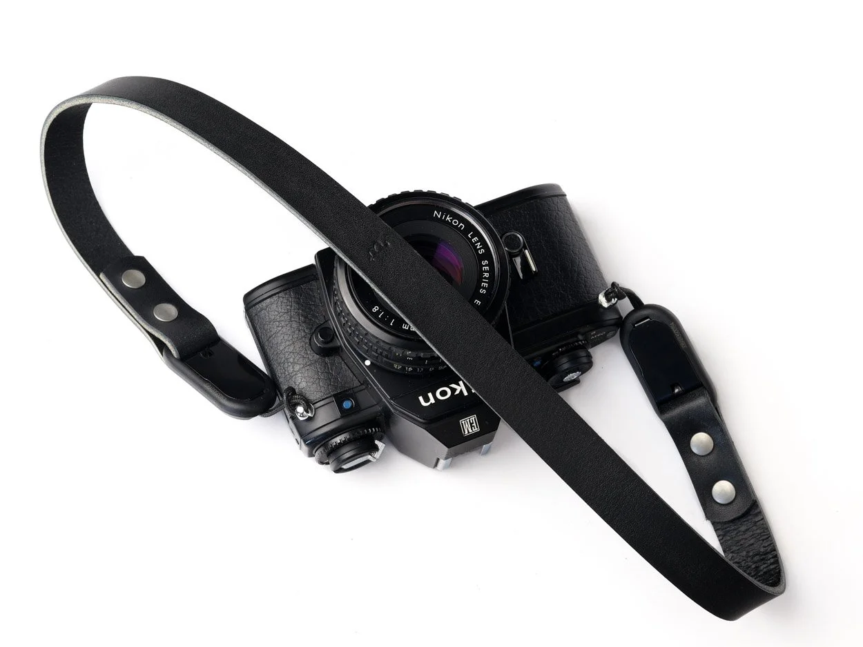 Ridge QR peak design camera strap