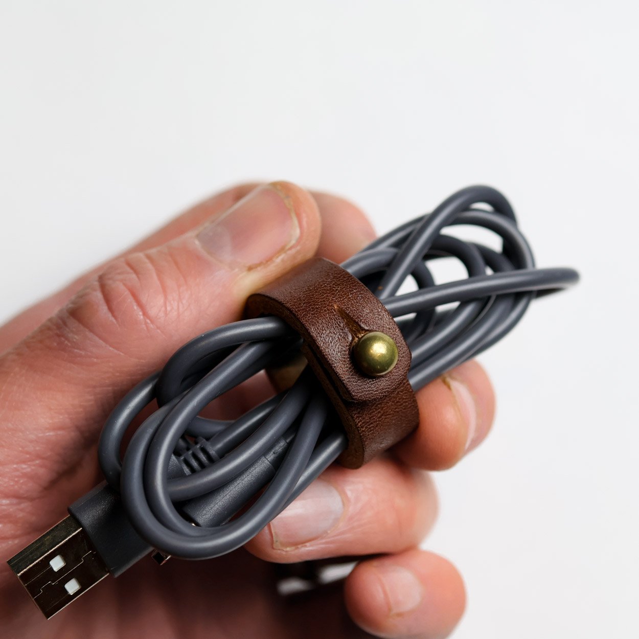 desk cable organisation