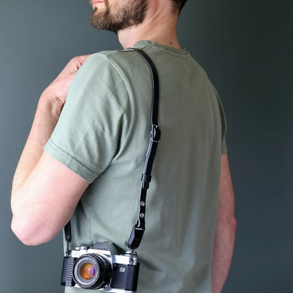 summit qr black thin shoulder strap camera
