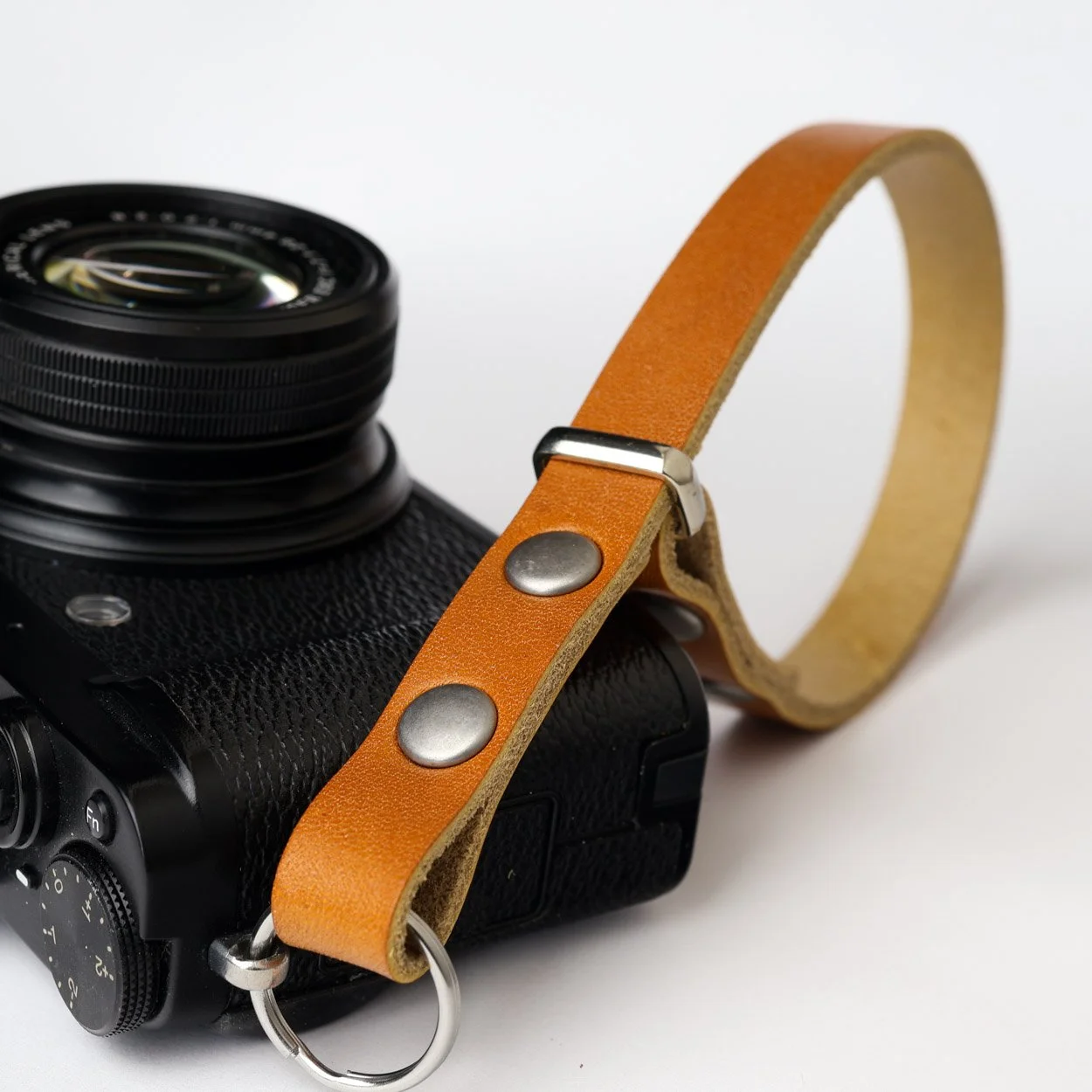 whiskey scree close-up camera strap fujifilm