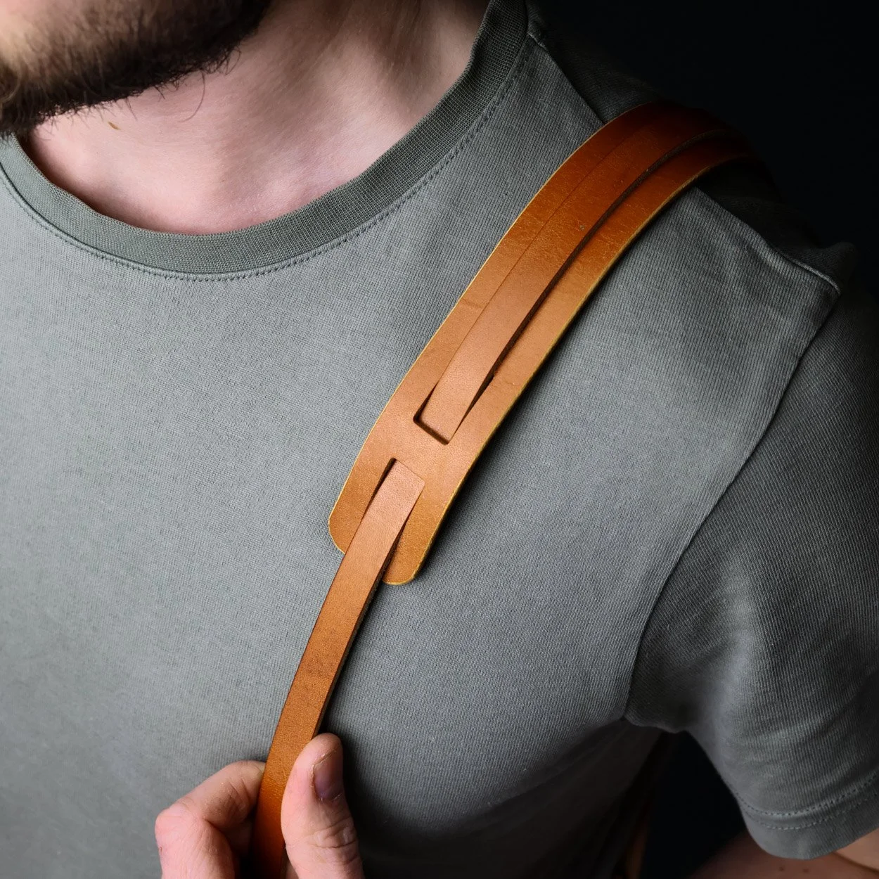 removable camera shoulder pad whiskey