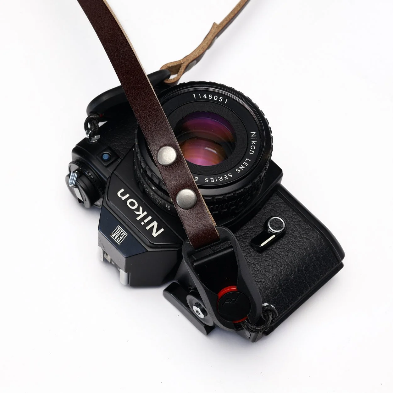 Stride QR Chestnut nikon close up with nikon camera