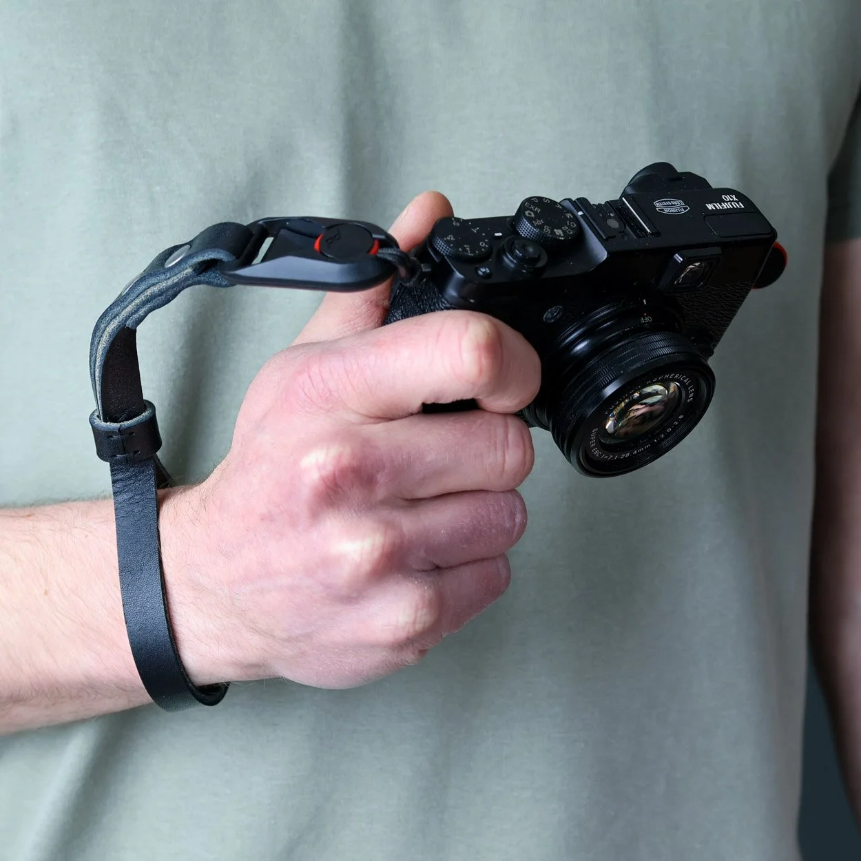 camera wrist strap peak design