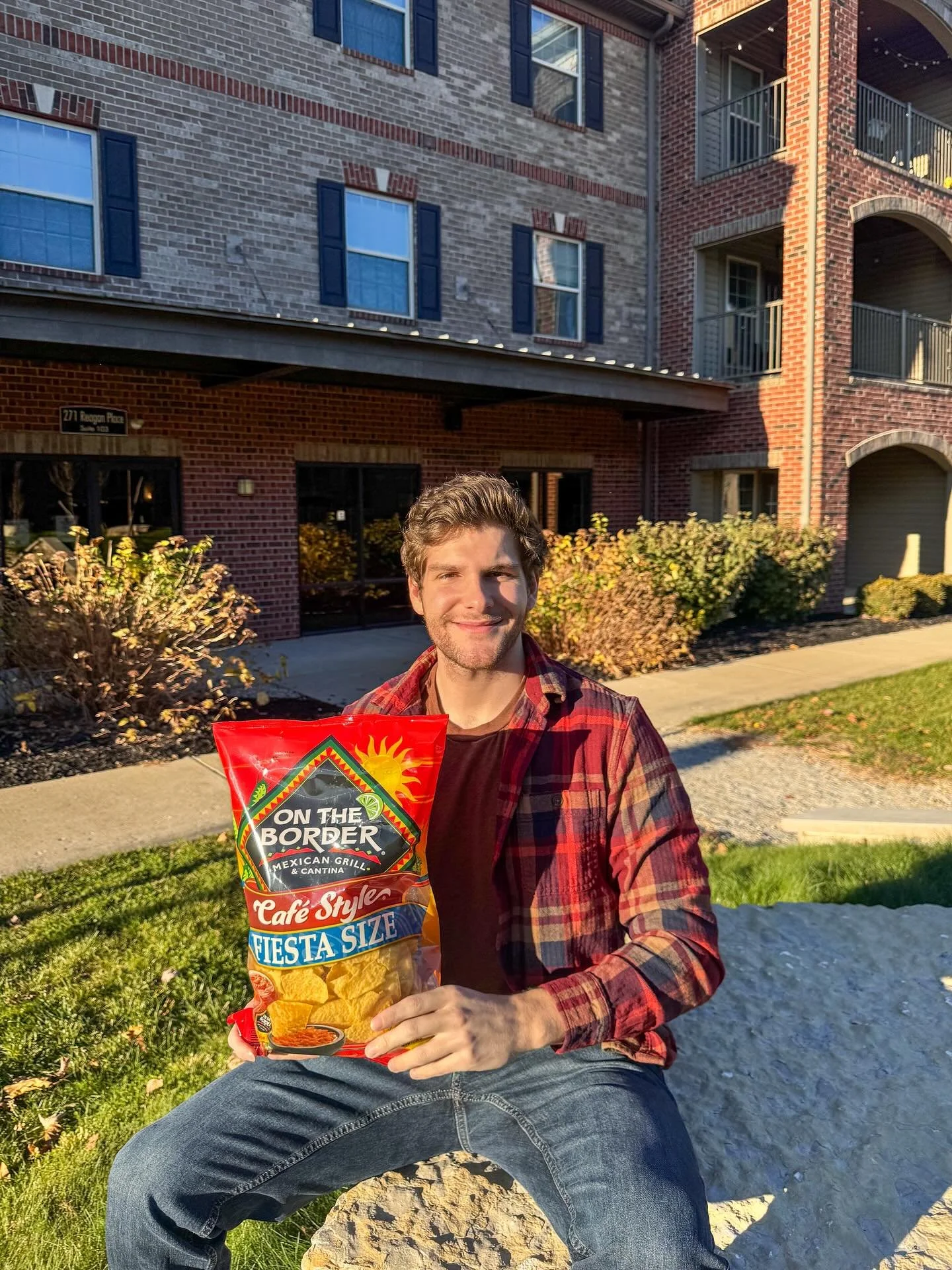 Join us for our Nacho Bar 🌮 

Stop by, stack your plate, stay a while! Food and drinks will be ready at 2pm tomorrow. We can&rsquo;t wait to see everyone!

#studenthousing #studentlife #collegelife #miamioh