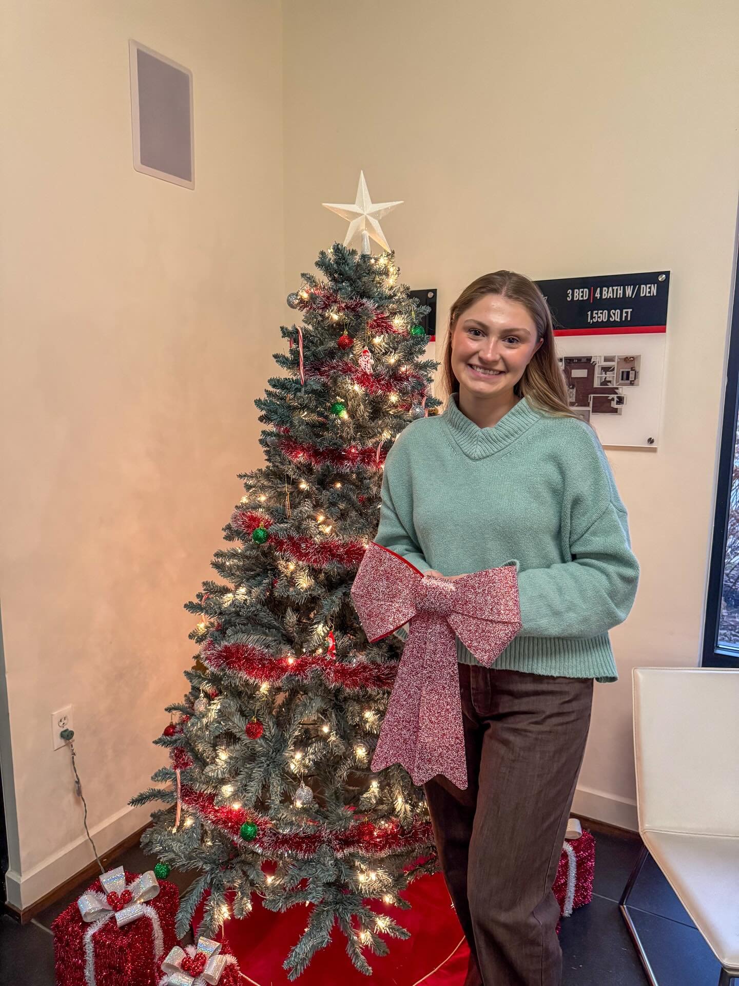 Holiday Spirit is HERE 🎁🎄

And we are so excited to celebrate the holidays with our residents. Make sure to be on the lookout for our upcoming resident events for December‼️

#miamioh #studenthousing #collegelife