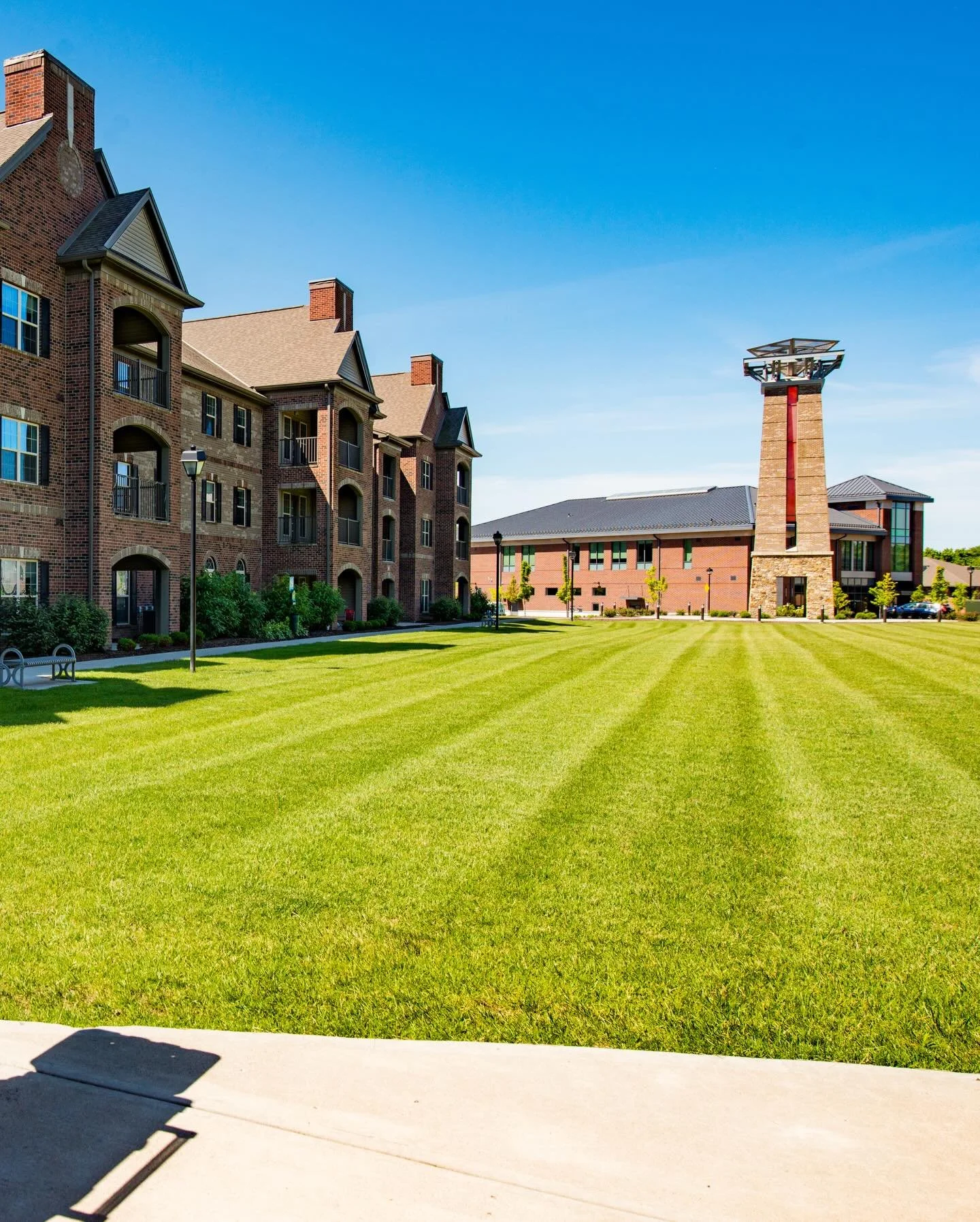 2016 ➡️ Now

A throwback to some changes that have happened in our community over the past 10 years!

Featuring the original courtyard to what it is today with the pool, sand volleyball court and fire pit‼️

Which version do you like more?

#miamioh 