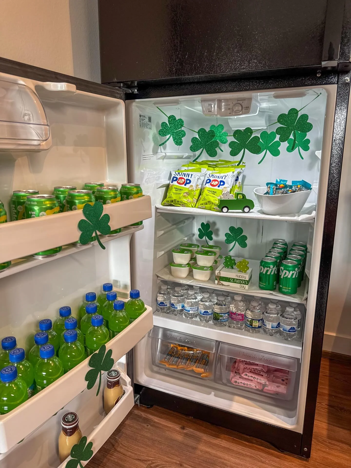 March is here 🍀✅

And with it we have updated our WOW fridge ‼️ Stopping by for a tour? Please make sure to check it out and grab a snack/drink of your choosing on us.

Anything you want to see for Aprils fridge? Let us know in the comments!

#wowfr