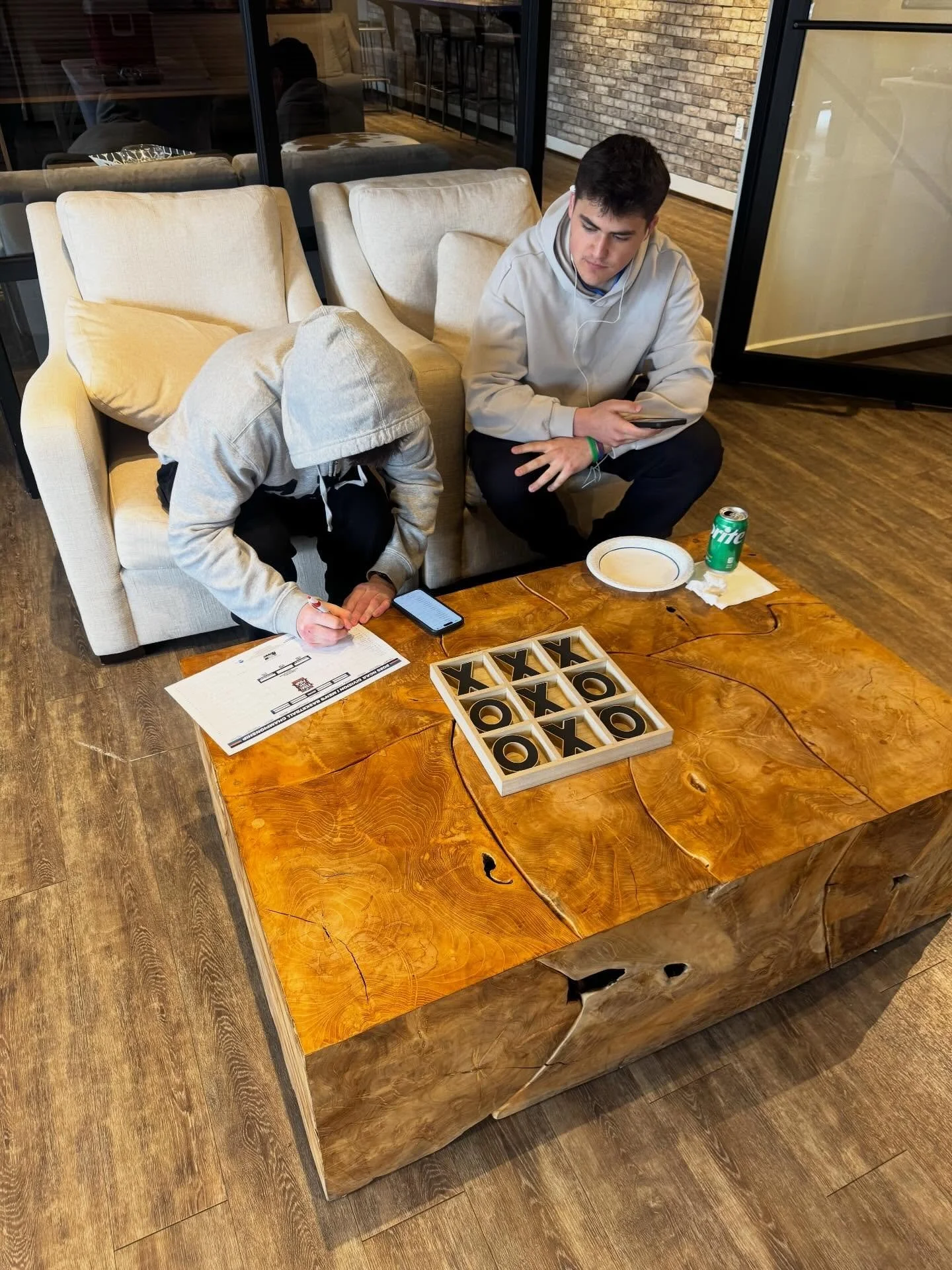 Thank you to all that stopped in today for a march madness bracket and pizza 🍕 🏀 

Brackets will be available through Wednesday, so stop by the clubhouse and leasing office during our business hours for your FREE entry!

Still in need of housing fo