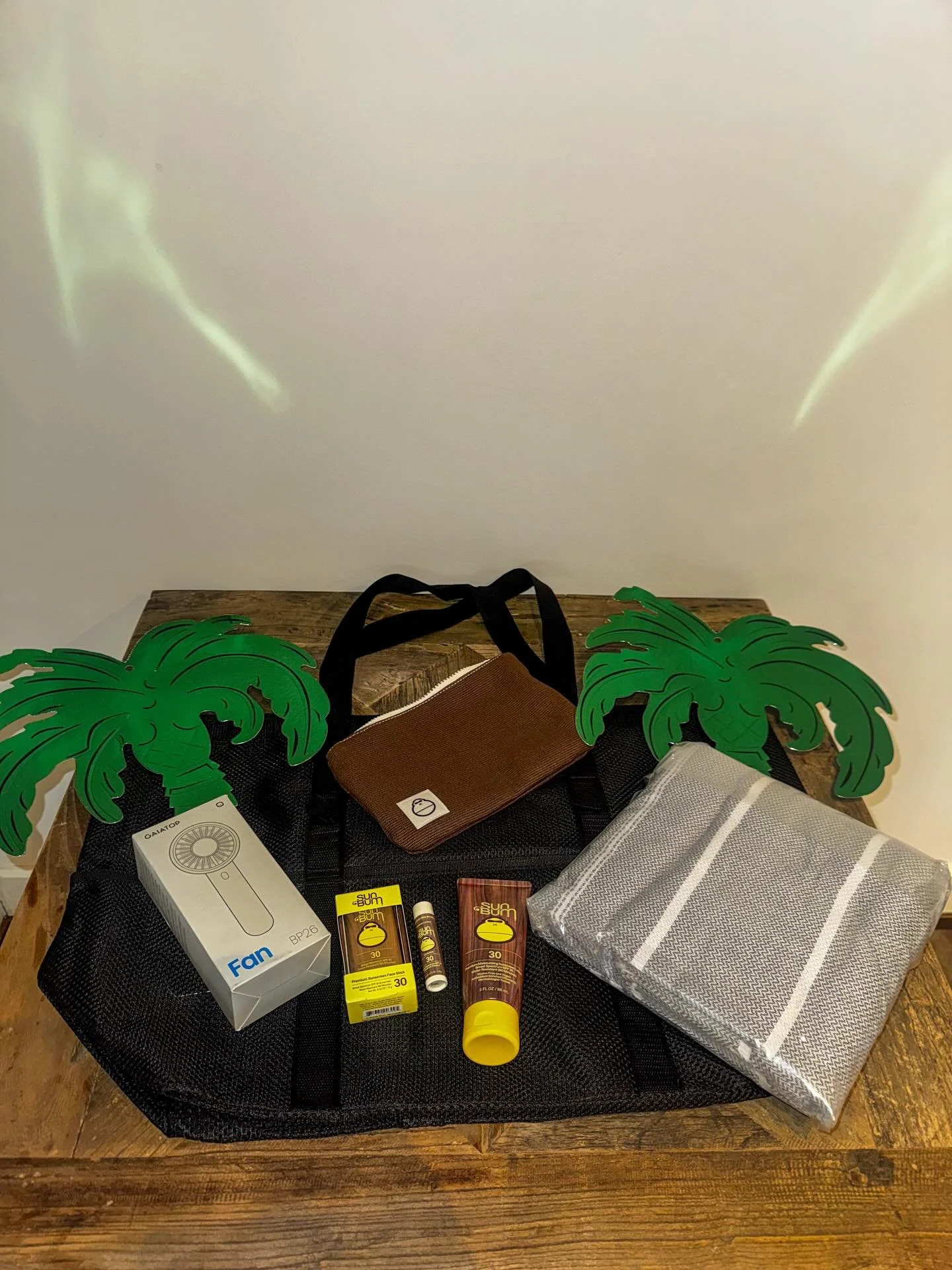 🌴 Win It Wednesday 🌴

We are giving away Spring Break Essentials to one lucky resident! This gift includes:

➡️ Mesh Beach Bag
➡️ Sun Bum Sun Care Kit
➡️ Mini Portable Fan
➡️ XXL Turkish Beach Blanket

Submit your entry by simply liking this post ❤