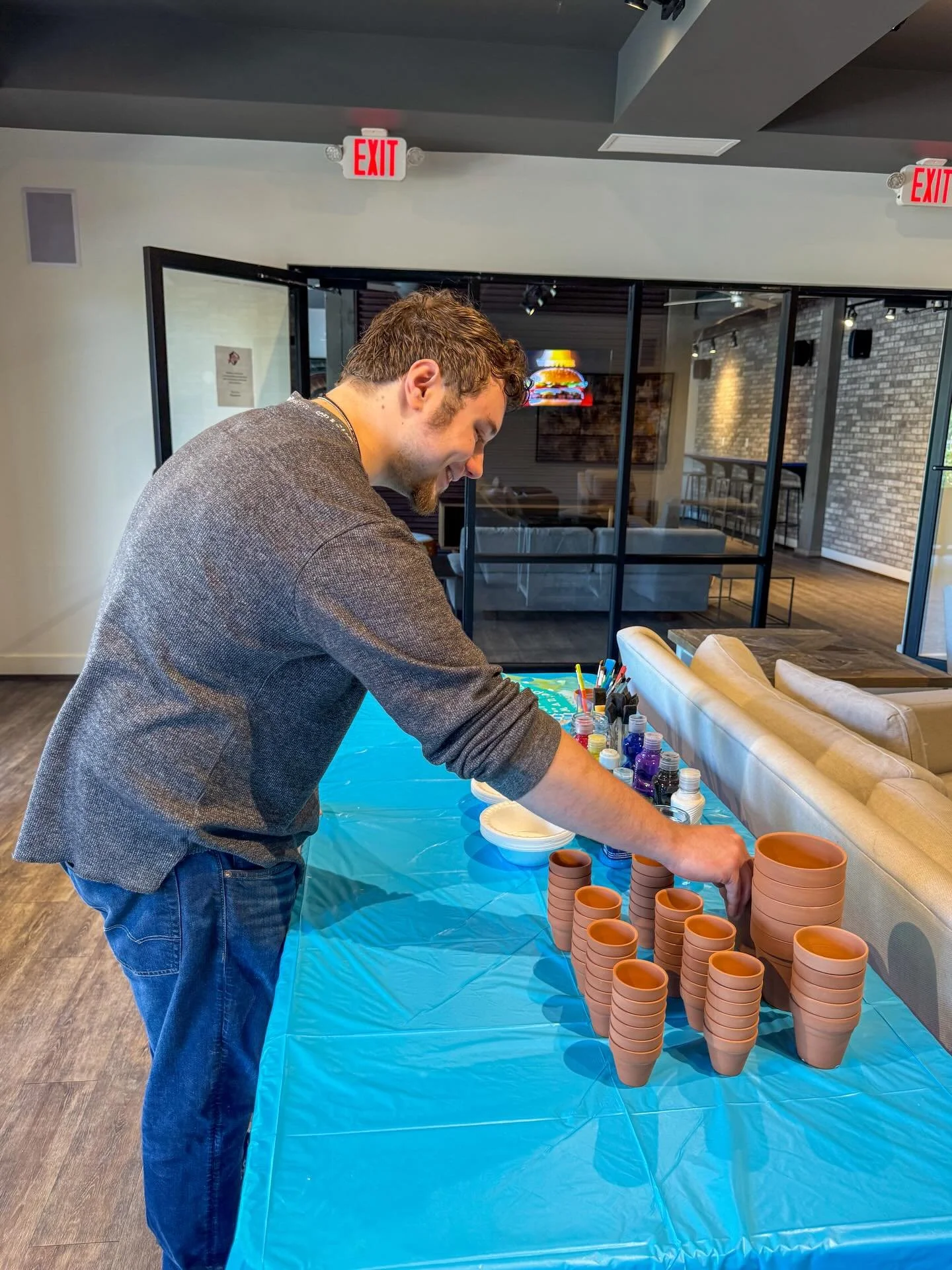 A little creativity goes a long way.. 🌻

Thanks to all of our residents who joined us for flowerpot painting yesterday. It was so fun seeing everyone get creative and make something unique for their space. We loved having you there!

If you weren&rs