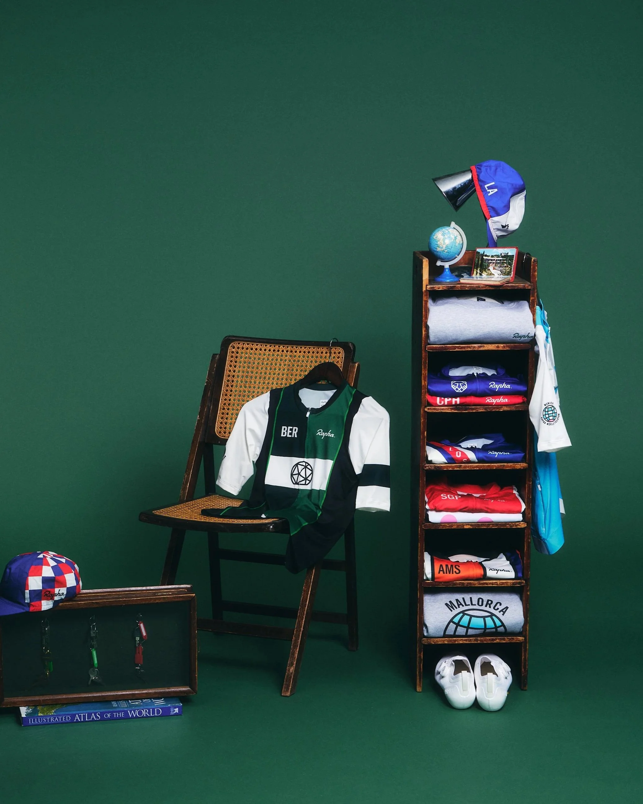 26.02.10_JG_RAPHA_CLUBHOUSE_MERCH_02_GROUP_071.jpg
