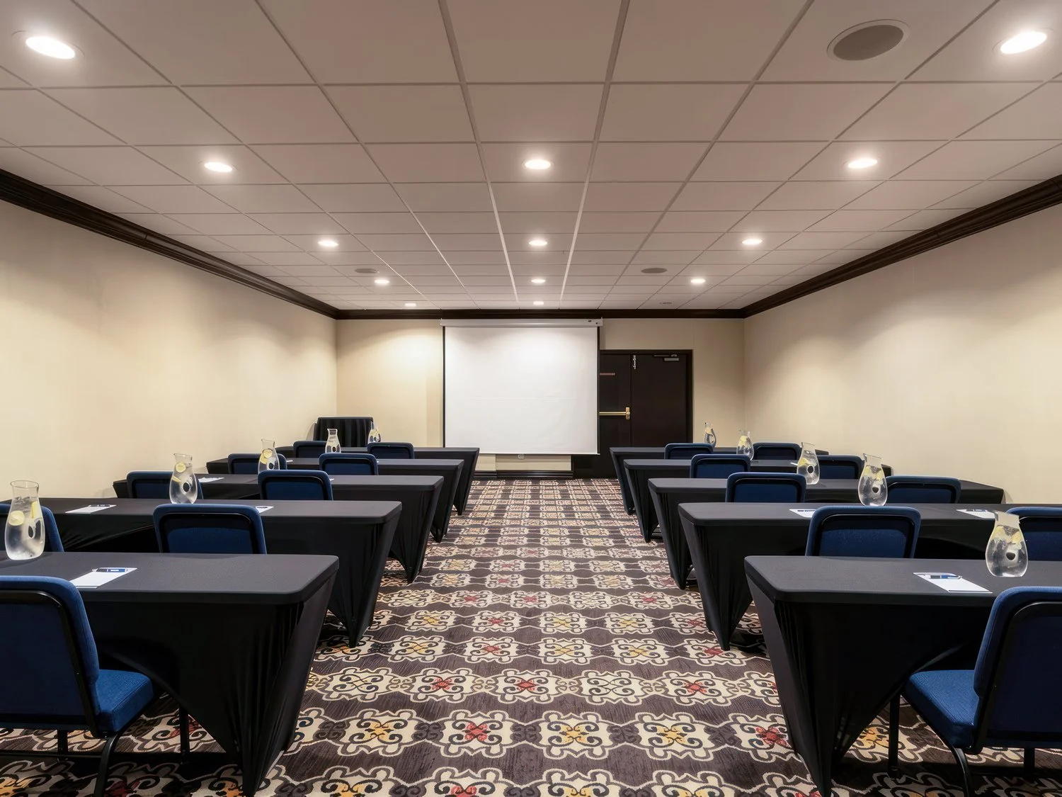 gallery meeting room classroom style.jpg