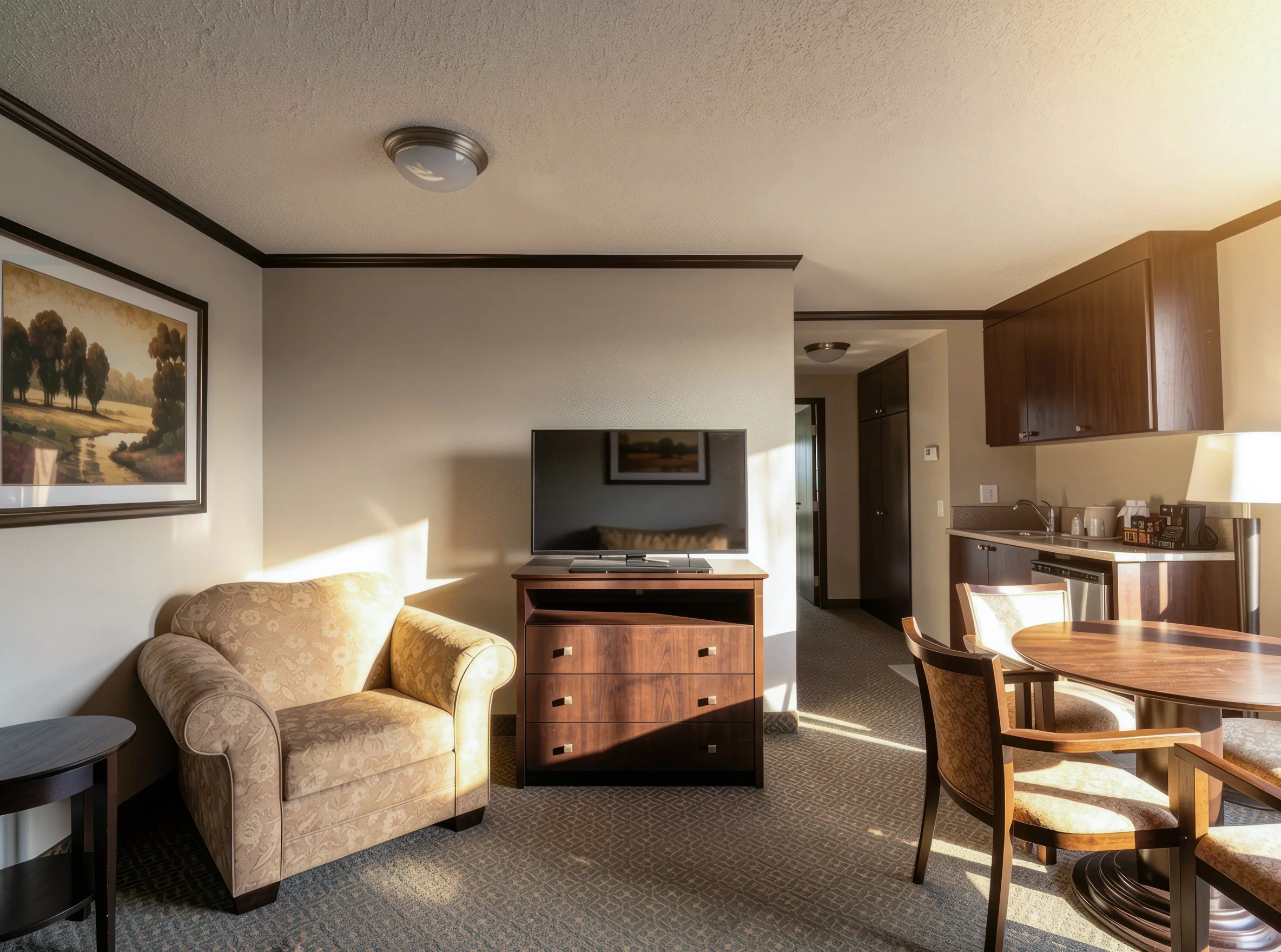 hotel burbank suite interior sitting area.jpg