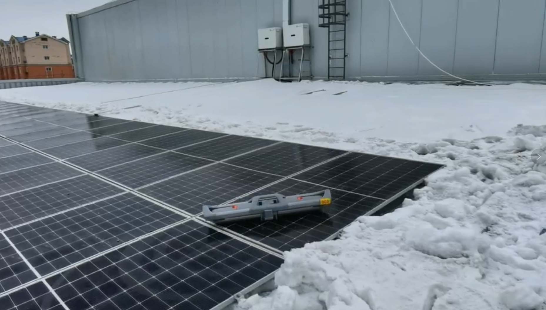 IFBOT hilft der Antai Thermal Power Corporation bei der Reinigung ihrer Solarmodule