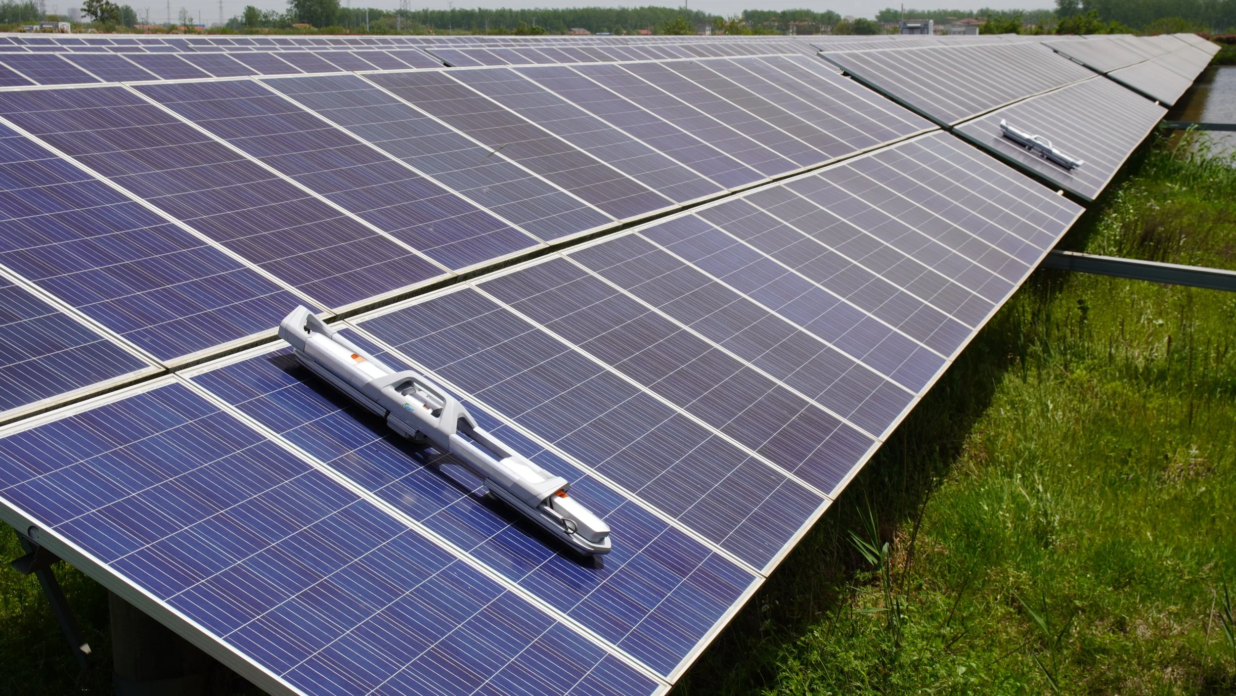 IFBOT Solar Panel Cleaning Robot