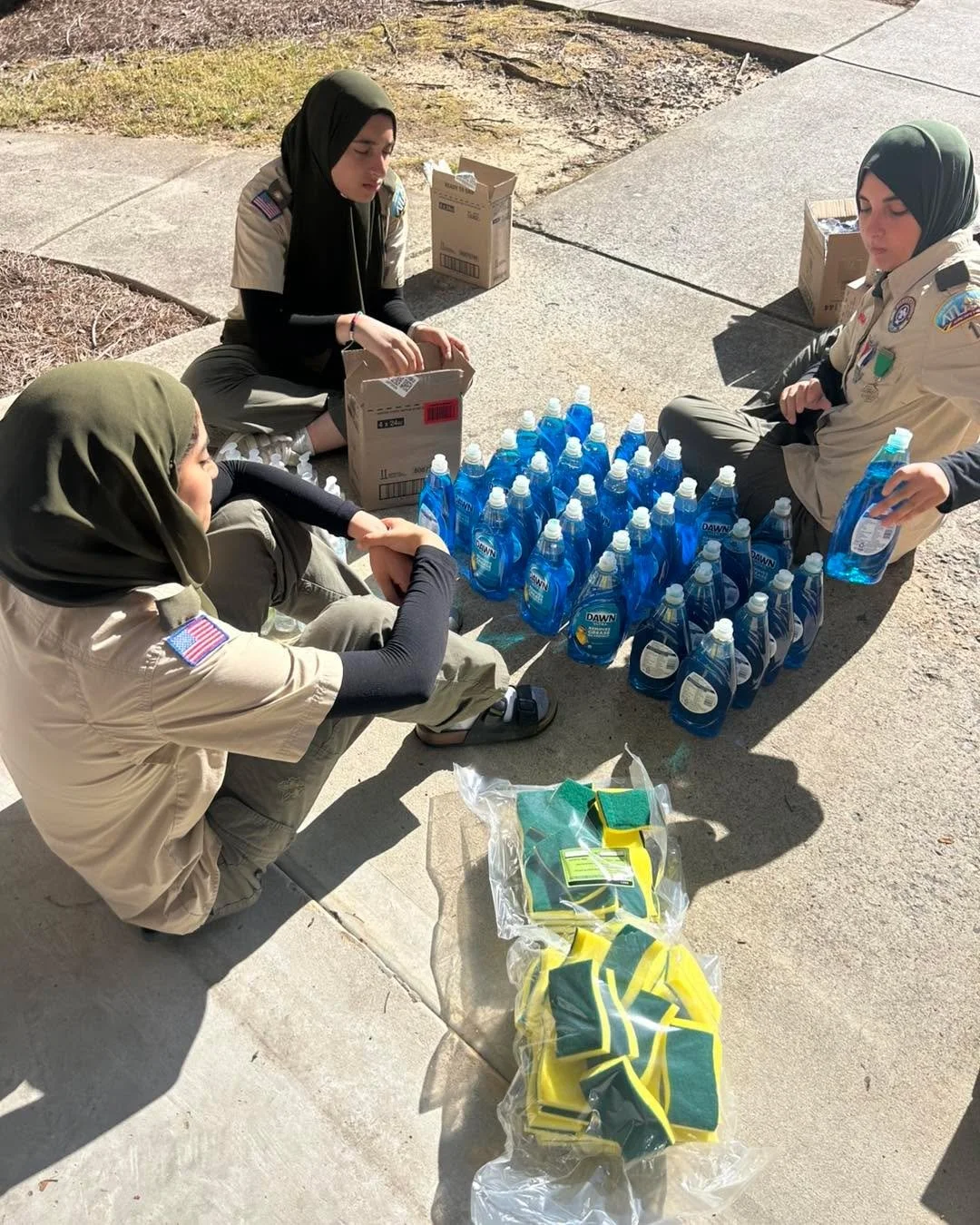 Earlier this month, Ethaar organized a hygiene drive to support families in our community who are struggling to make ends meet. We shared the opportunity with a few fifth graders from ILM Academy and Troop 12 Eagle Scouts who were looking for service