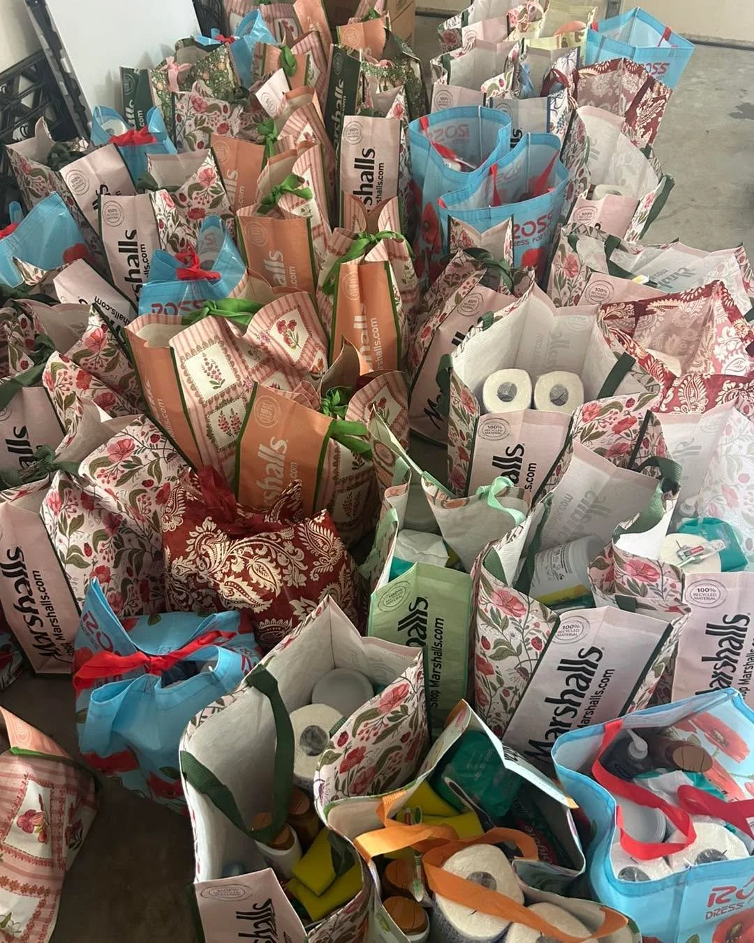 On Memorial Day Weekend, several of our amazing youth volunteers came together to assemble hygiene bags for families in our community. Each bag was thoughtfully packed with essentials including shampoo, conditioner, body wash, lotion, deodorant, loof