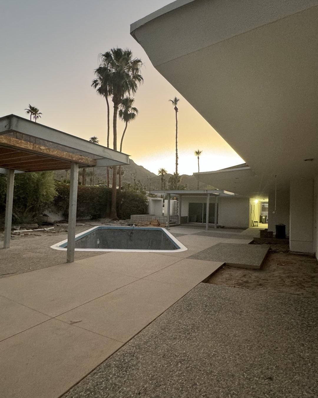 Progress shot from our clients stunning property in Thunderbird Heights, we are not supposed to have favorites but this one is gonna be hard to beat, awesome clients @malantodd @desantisdc supremely talented landscape architect @millerstudiola and ve