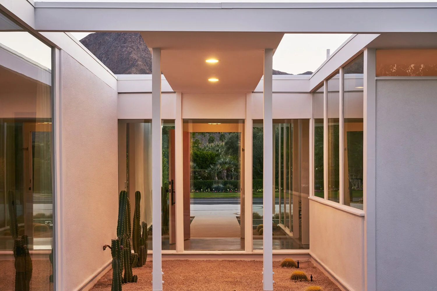 JessyMoss_secondhouse_01042019_0297+copy.bet (1).jpg