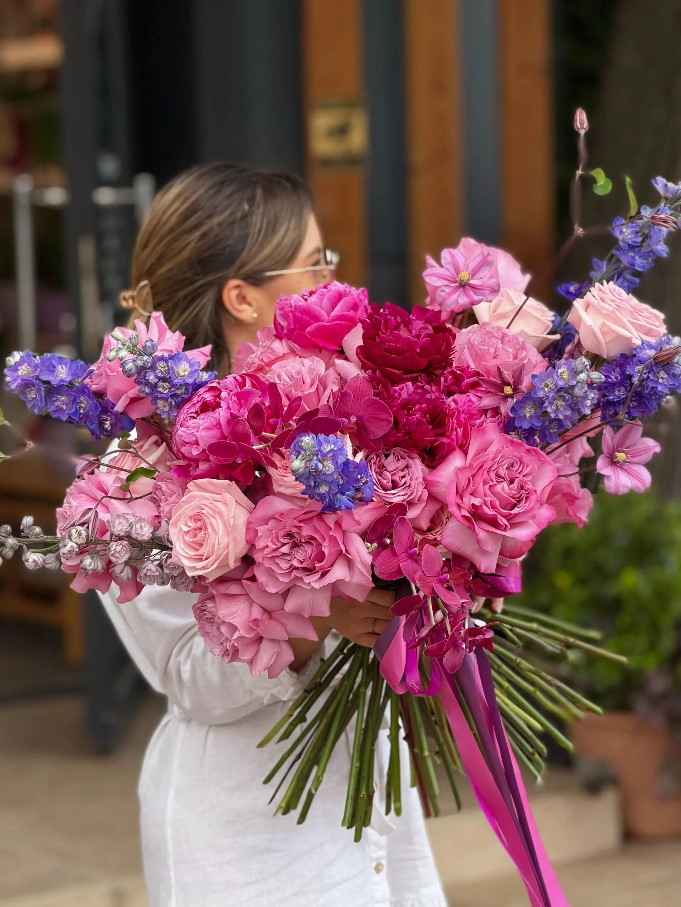 Buchet Velvet Rhapsody - 1500 lei