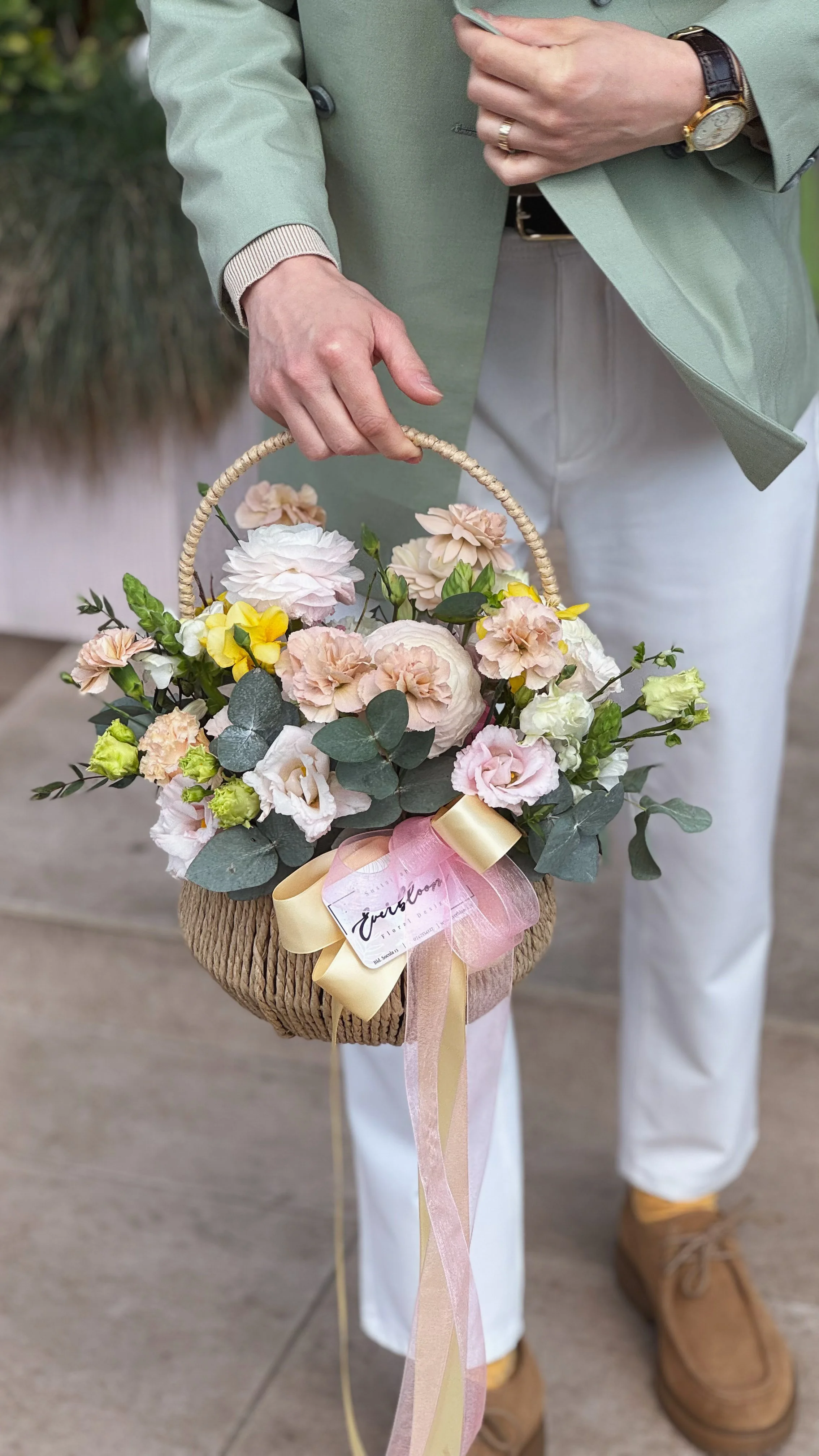 Aranjament Meadow Basket - 300 lei