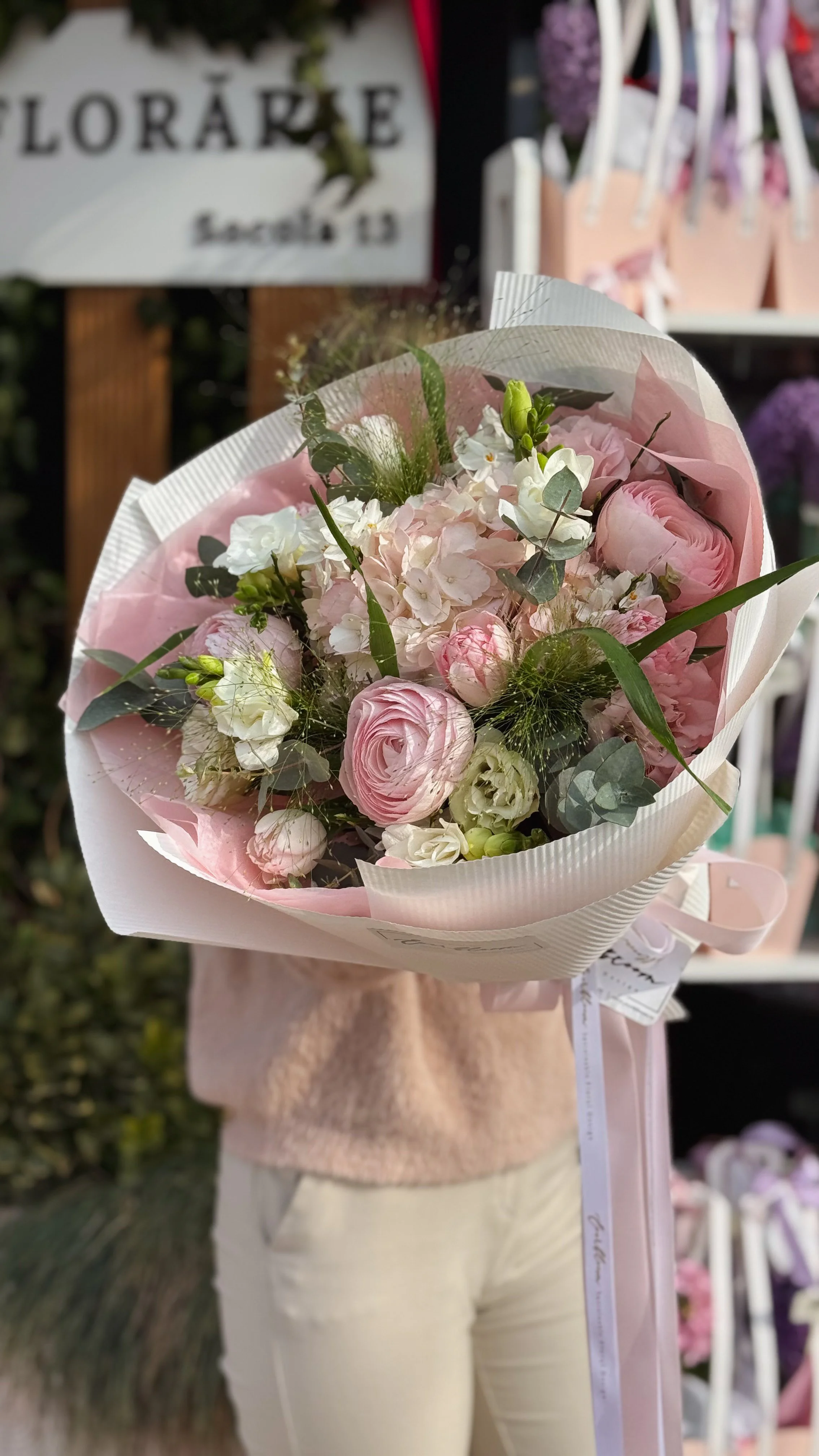 Buchet Pink Cloud - 330 lei