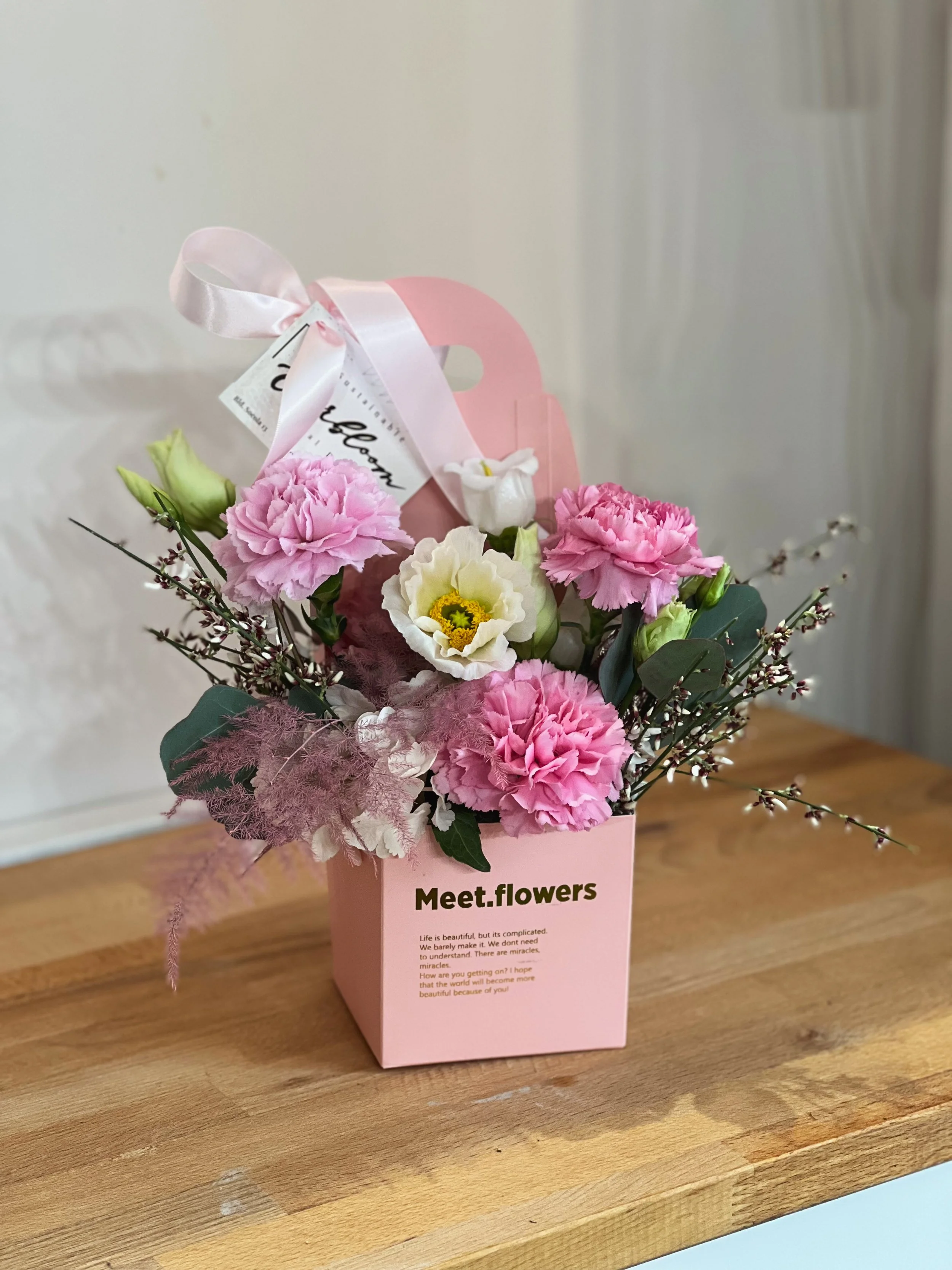 Aranjament Meet Flowers Pink - 130 lei
