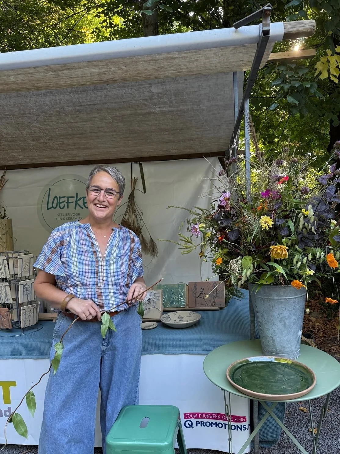 Kom je zondag tijdens de landgoedfair @hetwittekasteel kennis maken met mij en mijn keramiek? 🌿
Handgemaakt, uit eigen atelier met afdrukken van planten.🌿
Vrij werk in schalen en mooie tegels voor aan de muur.
Maar ook voor werk in opdracht zoals e