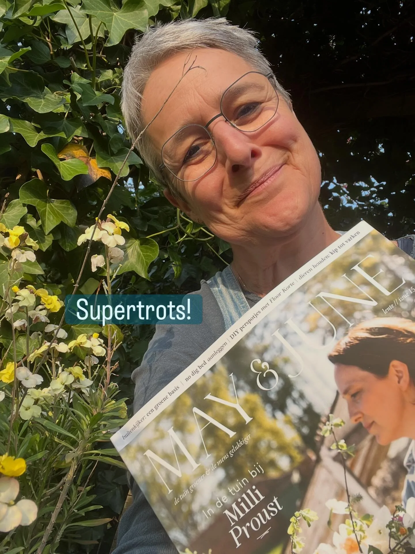 Supertrots!
Onze tuin is vorig voorjaar prachtig gefotografeerd door @vierdeliefdefotografie en staat nu in @mayandjune_nl !
Er is een mooie tekst geschreven door @marieke_de_geus .
May&amp;June is een bijzonder mooi tuintijdschrift wat 4x/jaar uitko
