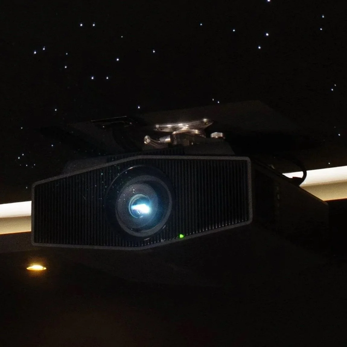Butler%2BHarwell%2BCinema%2BRoom%2BProjector_Ceiling%2BSpeaker_Starfield%2BCeiling.%2B%25285%2529.jpg