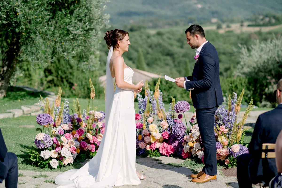 reading vows at ceremony at Casa Cornacchi Tuscany wedding location