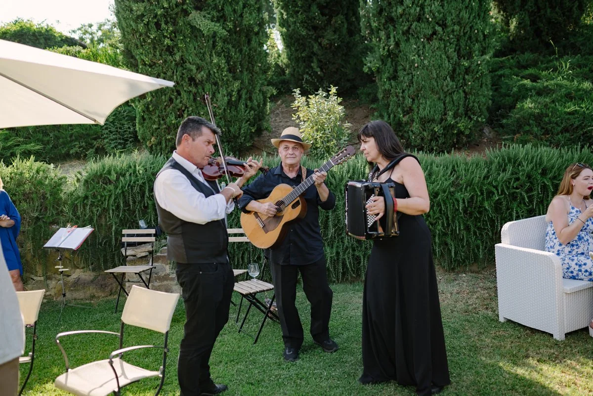 Live bend at Tuscany wedding