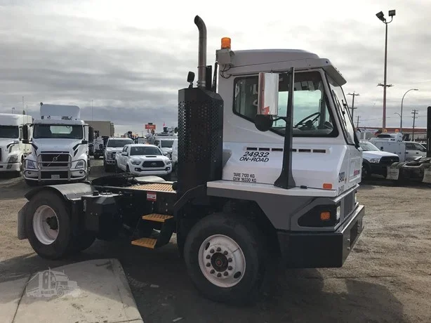 2019 OTTAWA T2 SHUNT TRUCK