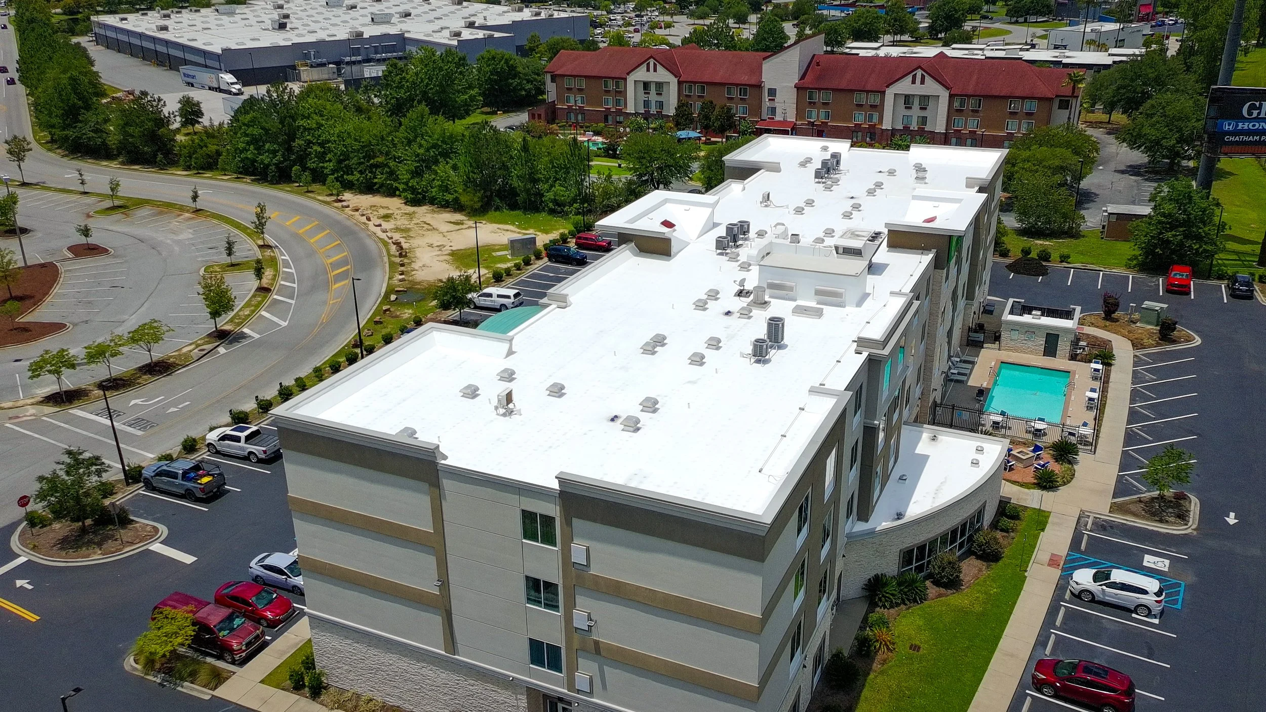 Commercial Hotel Roof Restoration
Commercial silicone roof restoration completed to restore performance, extend roof life, and reduce lifecycle costs.