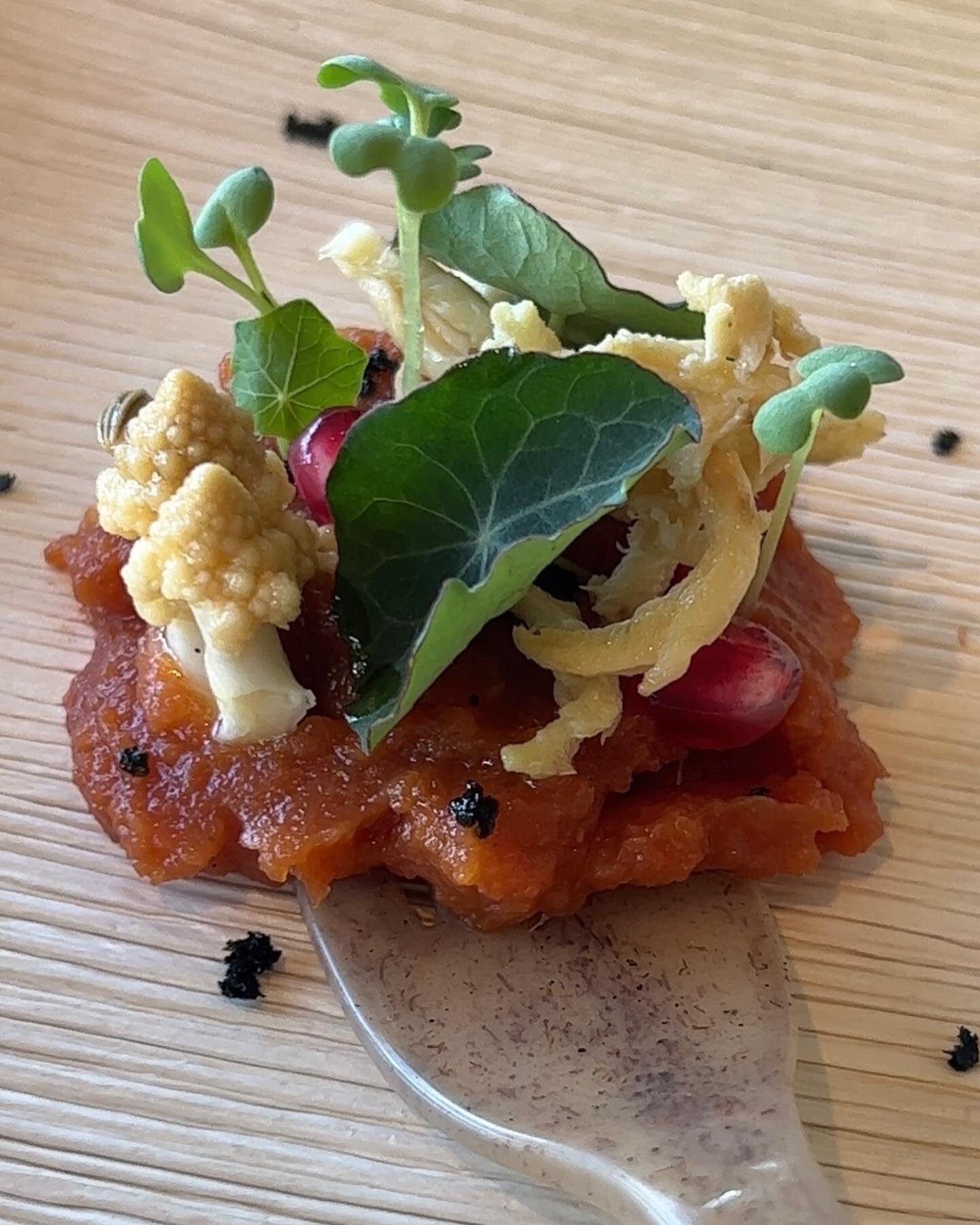 a look back at a sweet amuse i curated for @flowersandherbmarkets at one of their tasty events. a bite of the forest is a burst of flavour consisting of an apple carrot pur&eacute;e, saut&eacute;ed oyster and comb tooth mushrooms, pickled cauliflower