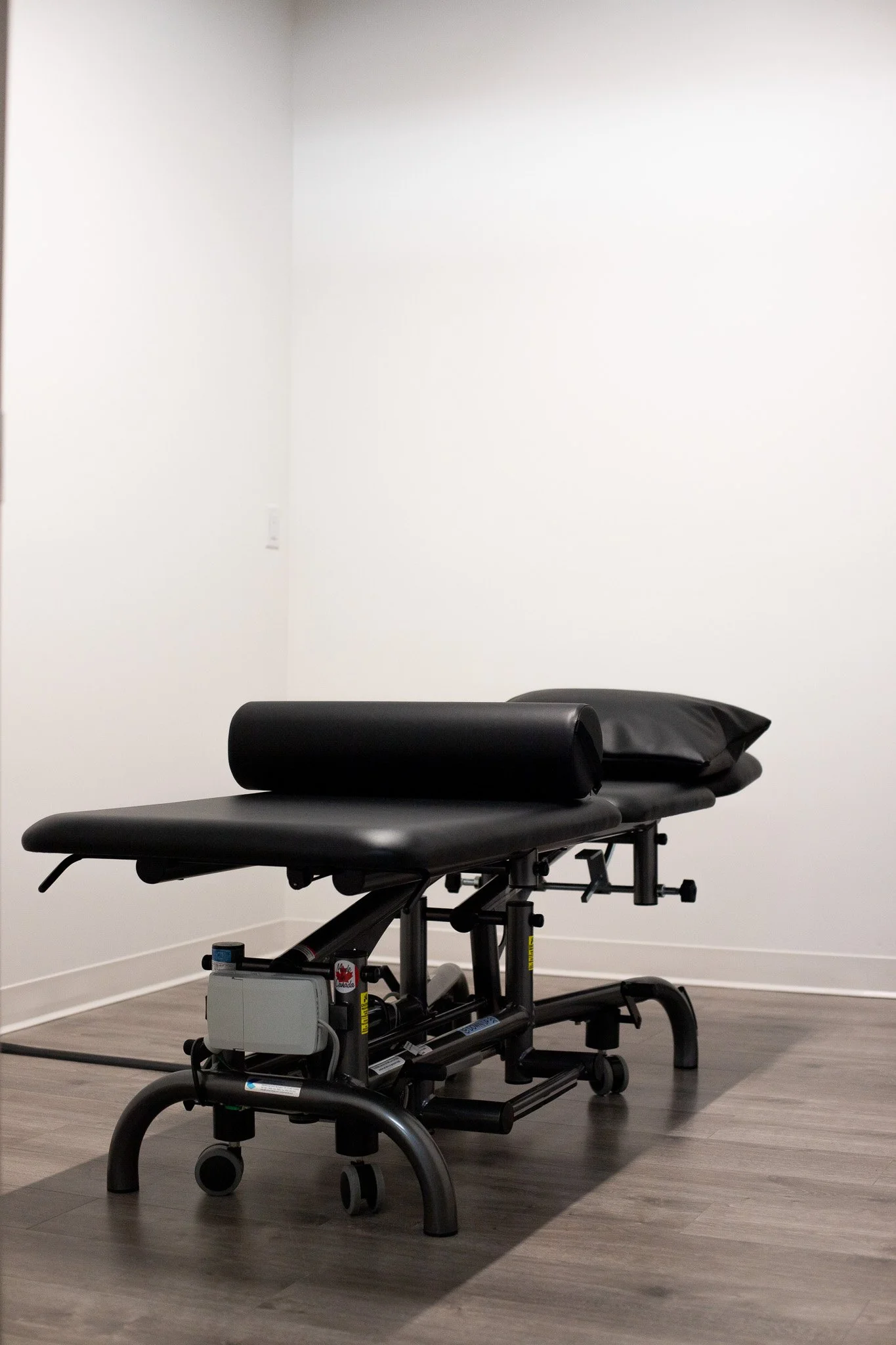 Our registered massage therapists (RMT) at Polygon Health located near Metrotown Burnaby offer deep tissue, sports, and relaxation massage to relieve tension and support your recovery.   