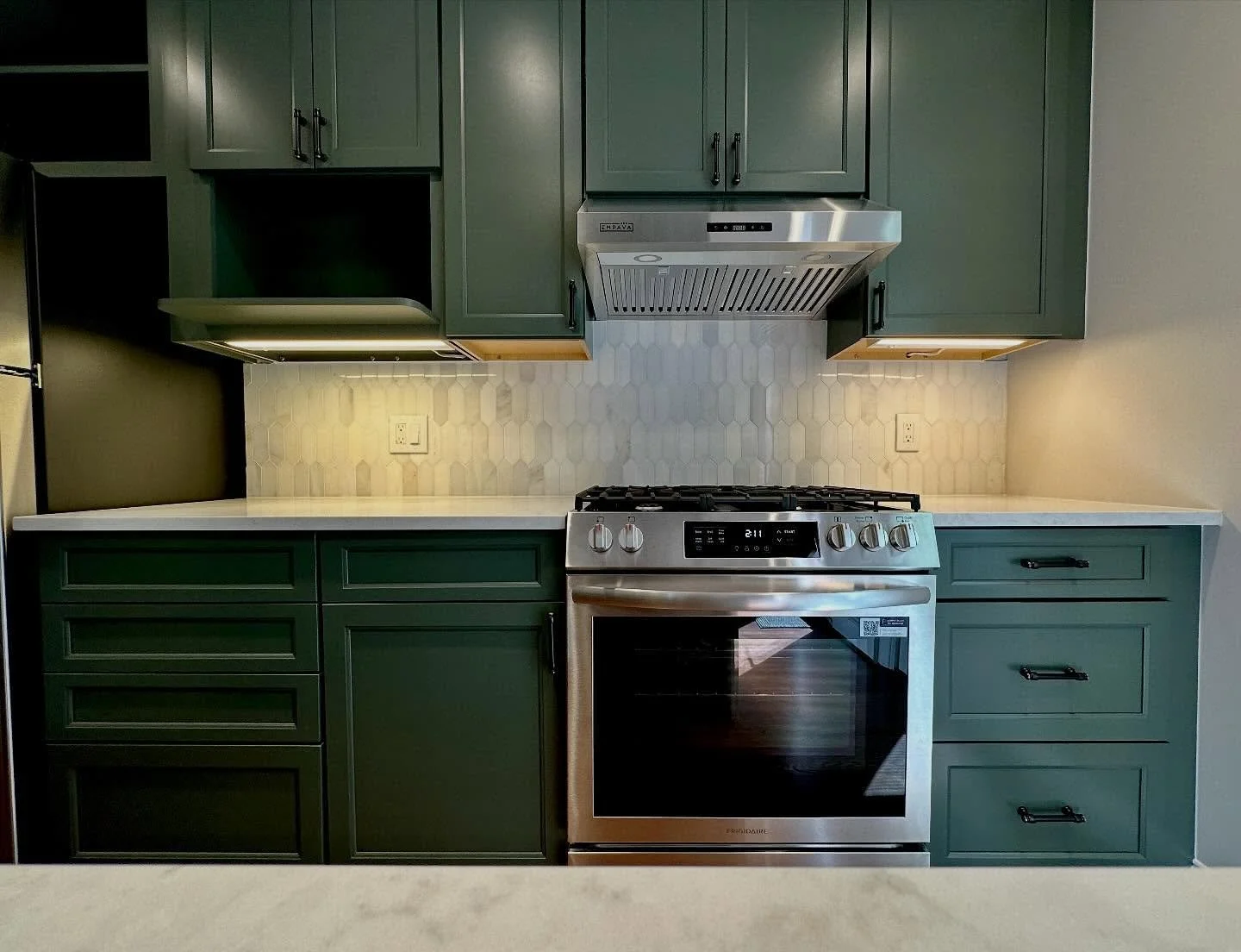 Just wrapped up a sleek new kitchen in DC 🏙️✨&mdash; modern lines, timeless function. #washingtondc #kaloramadc #architectlife #dcdesign #kitchenrenovations