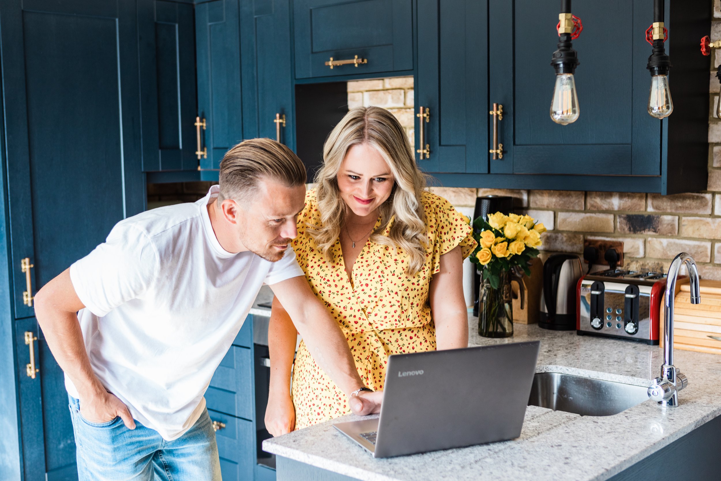 Hastings web designer Justin Saul and copywriting coach Chantelle Davison working together on a Squarespace wedding website