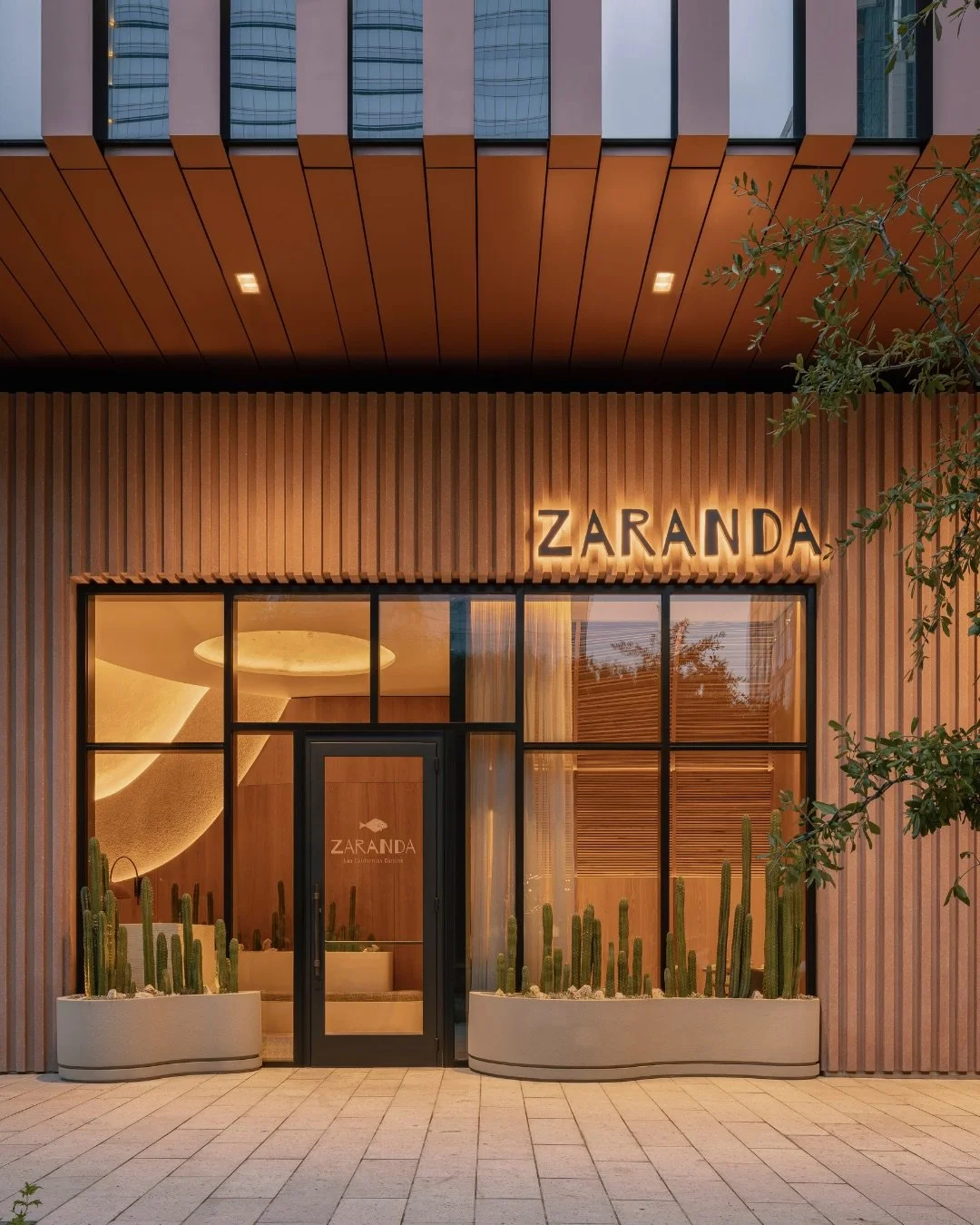 Table for two, please! 

@gindesigngroup unveils @zarandahou, a fresh interpretation of Mexican and Las Californias cuisine in the heart of Downtown Houston. Inspired by the historic region stretching from Northern California to Cabo San Lucas, the d