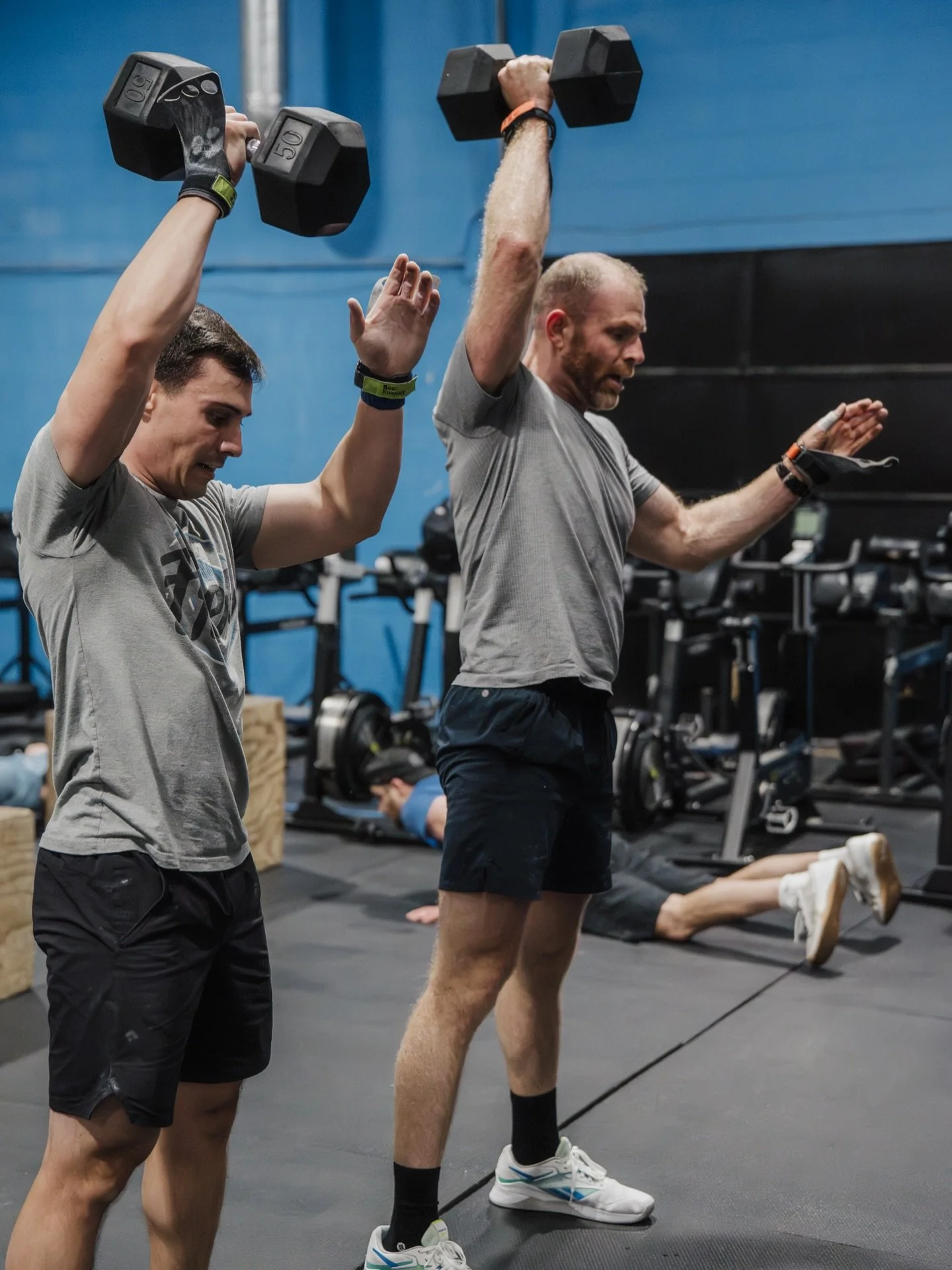 Thursdays are for Partner WODS! 👯&zwj;♂️