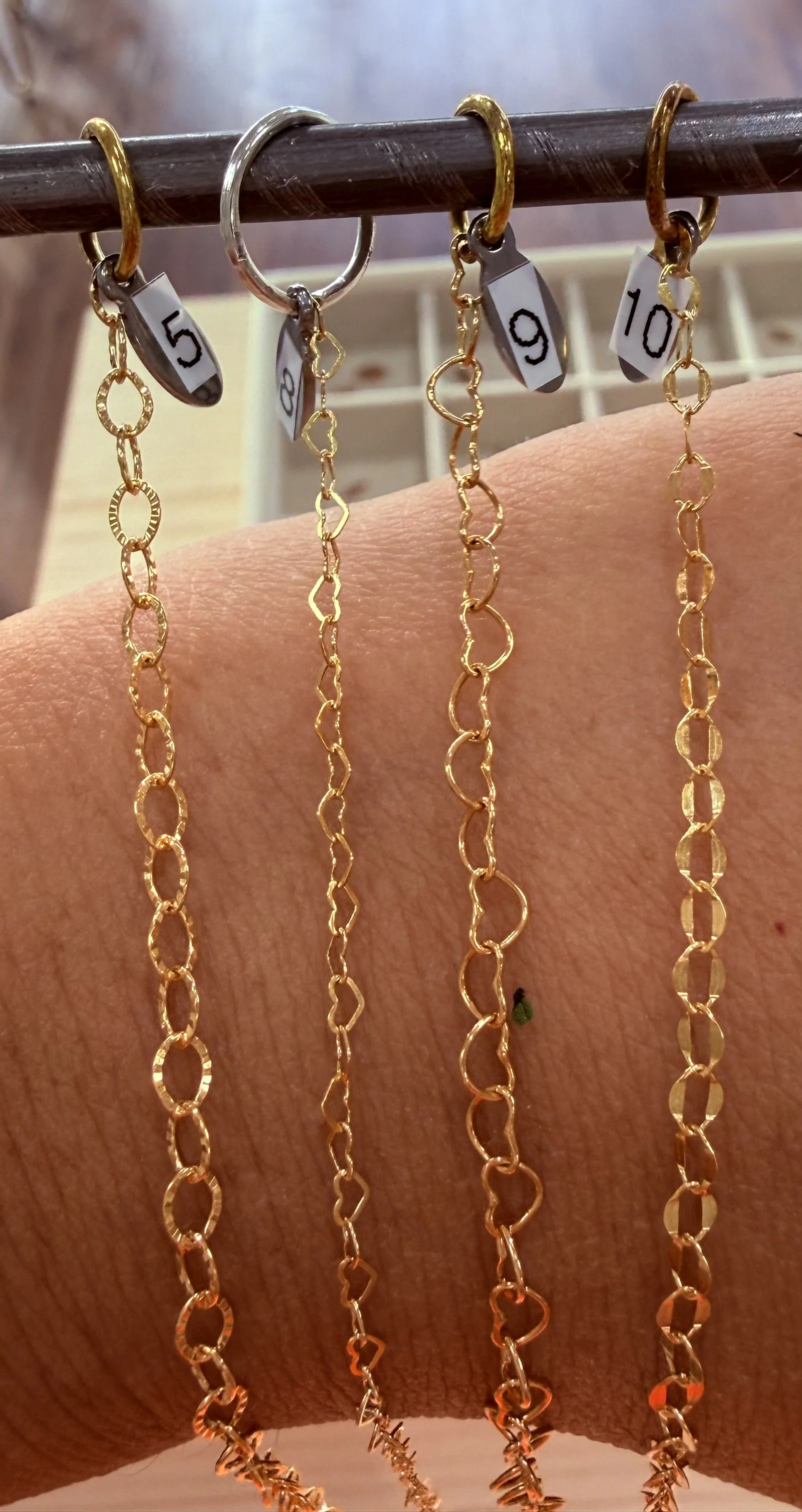 chain numbers: 5-8-9-10