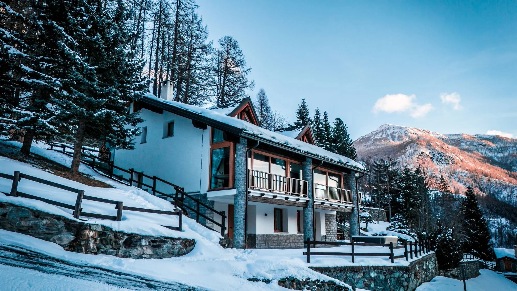 Chalet Snøstorm exterior at day, Valtournenche, Italian Alps
