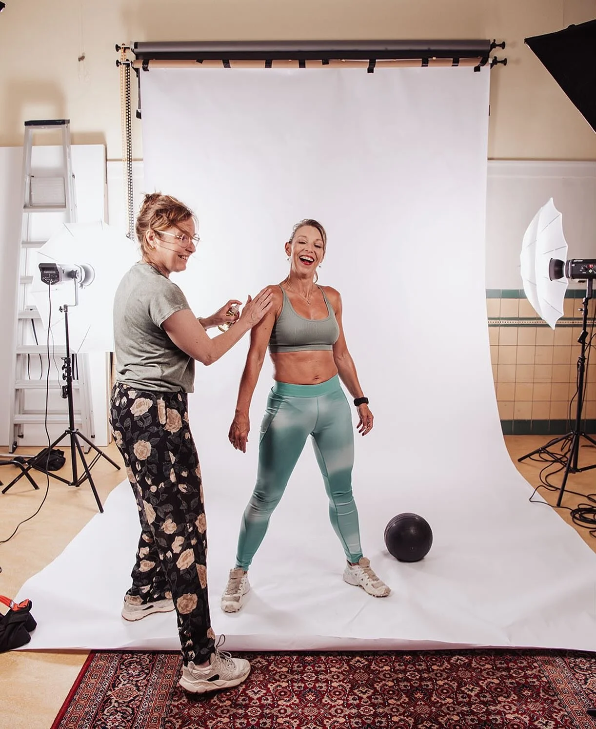 📸 Behind the scenes!
Beeldtaal bedacht en gewerkt aan een fotoshoot in opdracht van mijn personal trainer  @sportycompany &mdash; die klaar is voor een frisse nieuwe website m&eacute;t beelden die echt het verschil maken.

Hoe tof is het om samen te