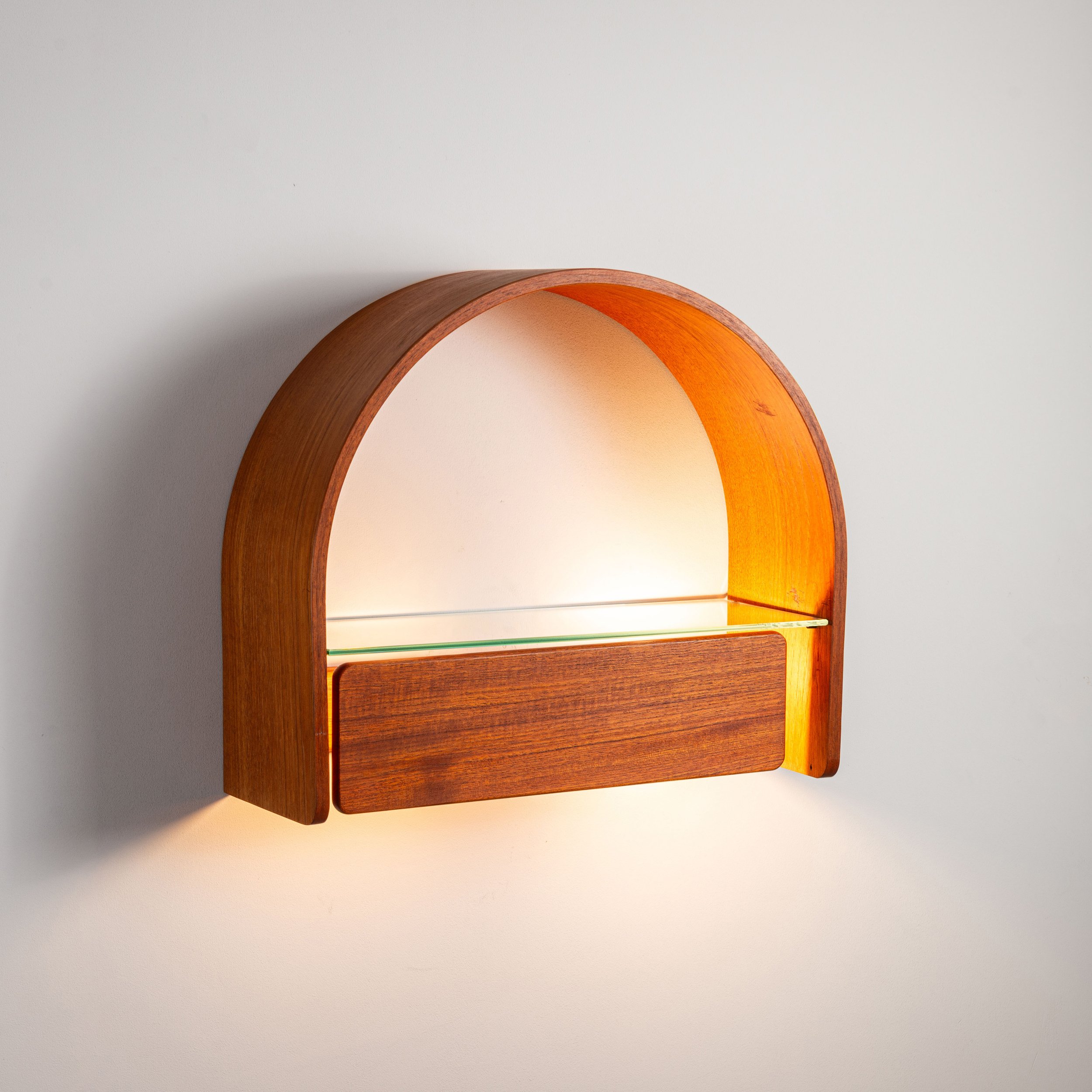 Domus wall console with lighting and glass